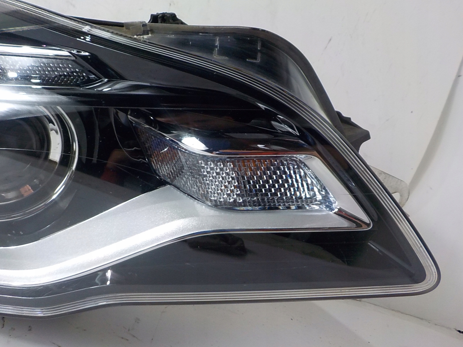 OPEL INSIGNIA A LIFT light right front front UK