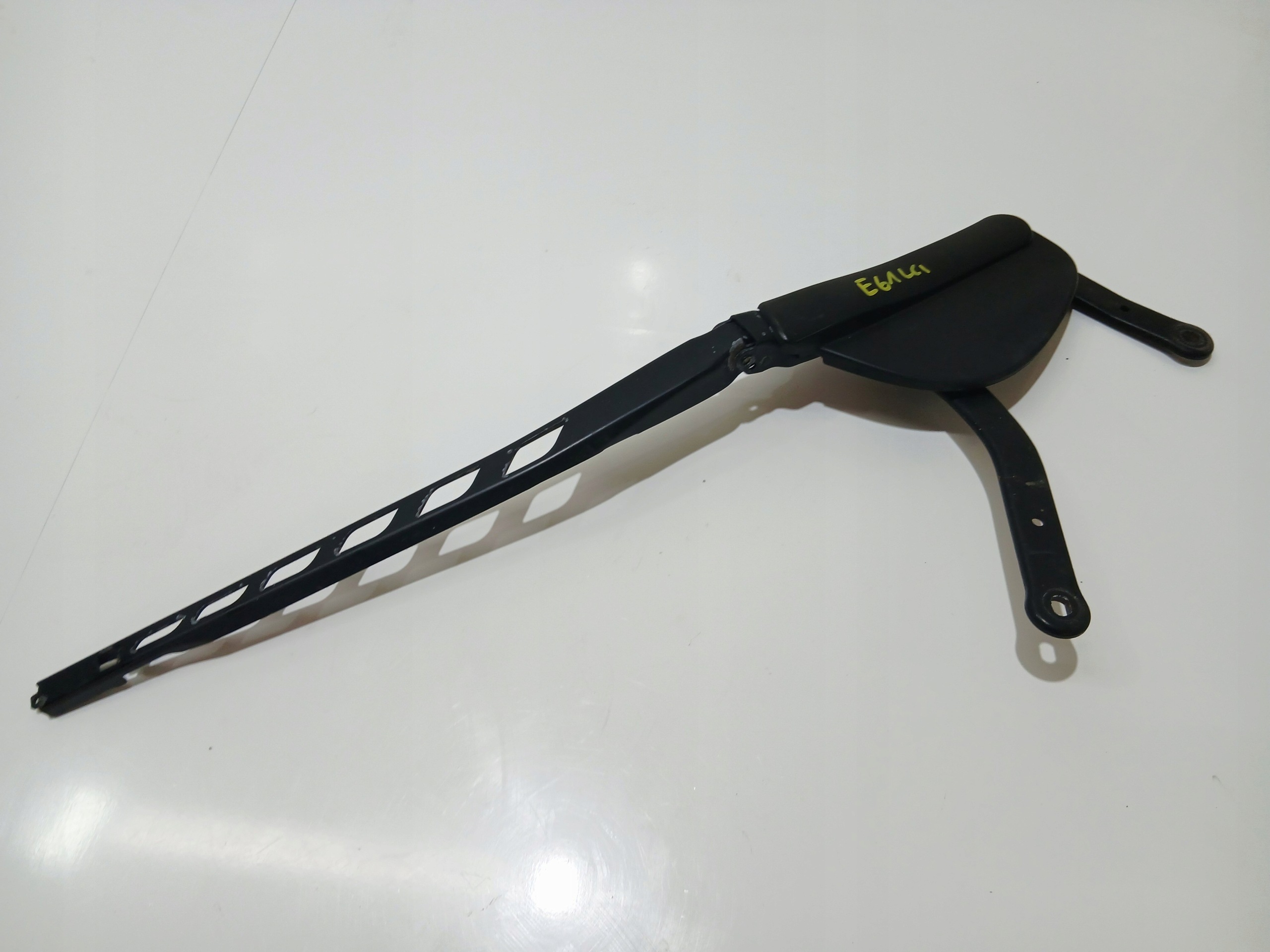 wiper arm right front BMW E60 E61 OE 7035103 (0000077)