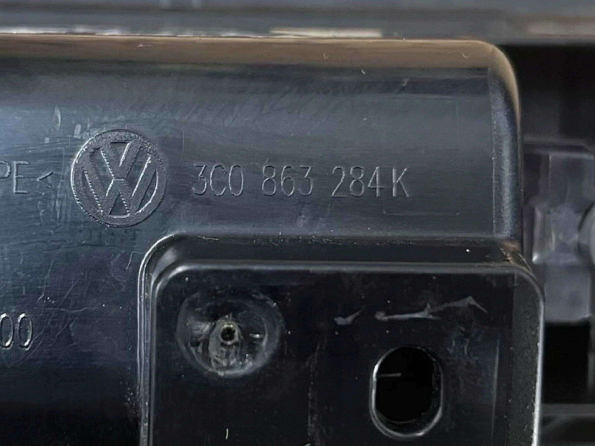 Aschenbecher vorne Volkswagen Passat B7 2012 3C0863284K