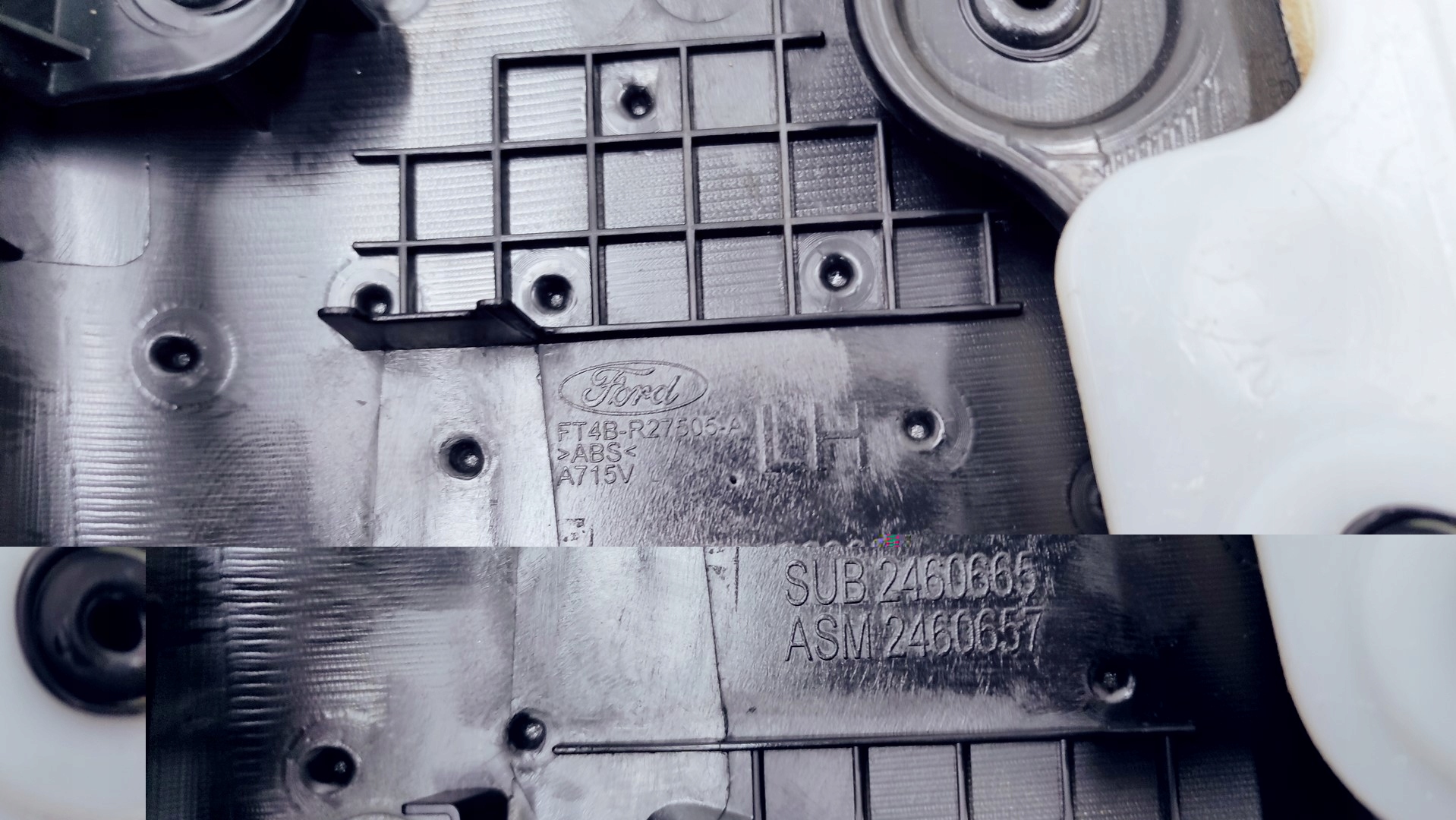 TAPICERKA BOCZEK DRZWI LEWY TYŁ FORD EDGE ST Jakość części (zgodnie z GVO) O - oryginał z logo producenta pojazdu (OE)