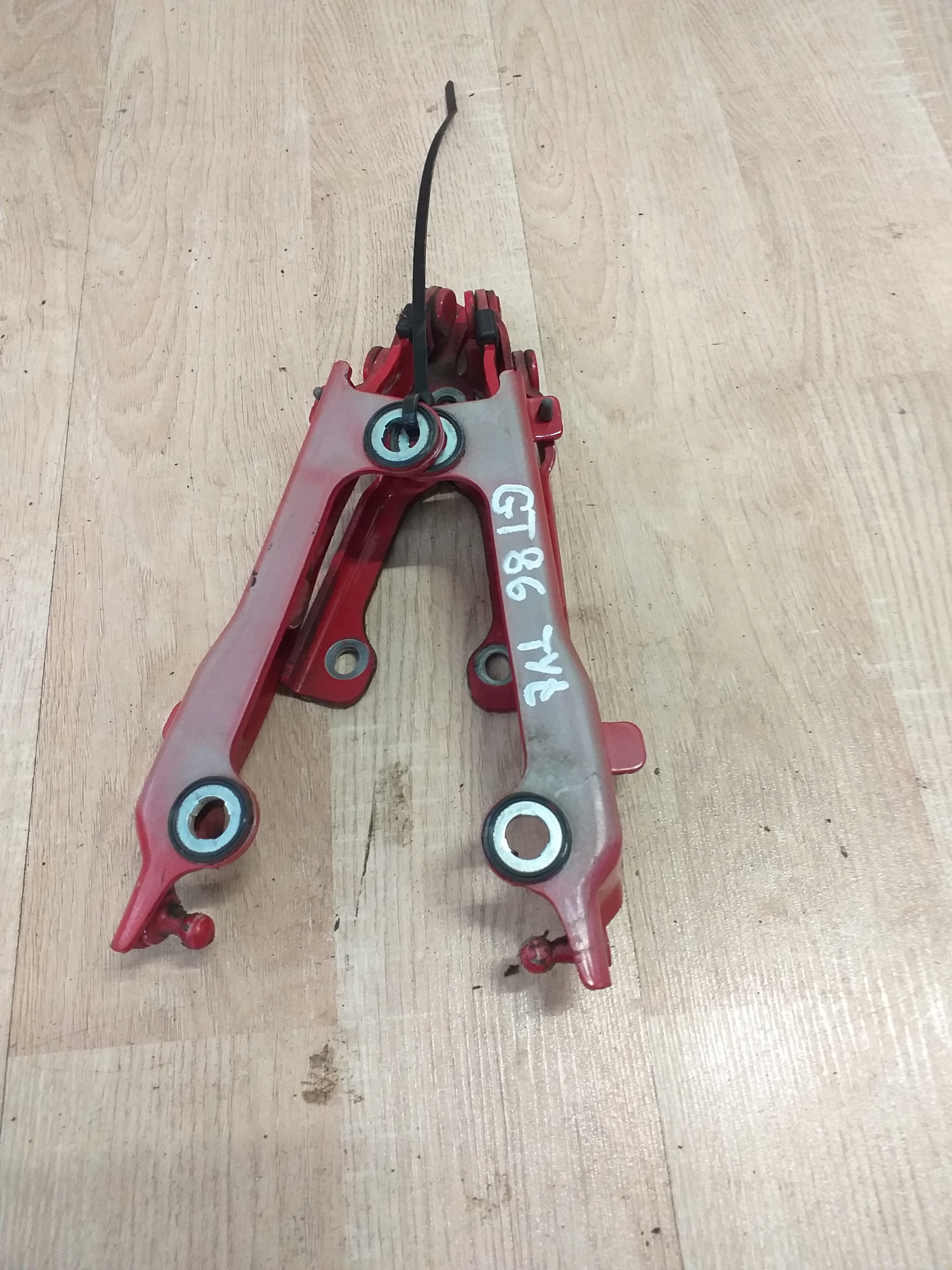 TOYOTA GT86 Subaru BRZ zawiasy klapy tyl LIFT