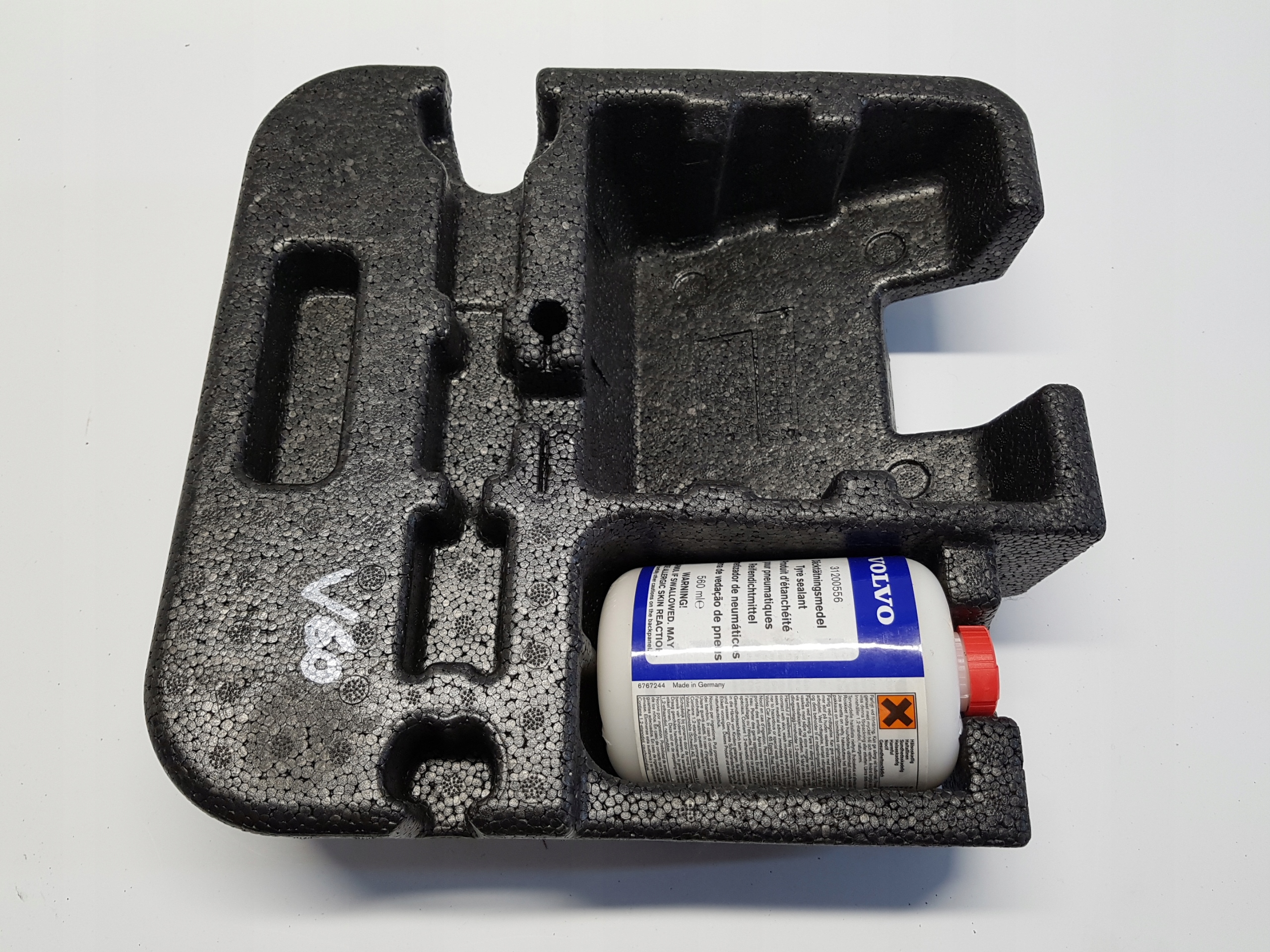 31200626 - Volvo V60 POLYSTYRENE CONTRIBUTION багажник