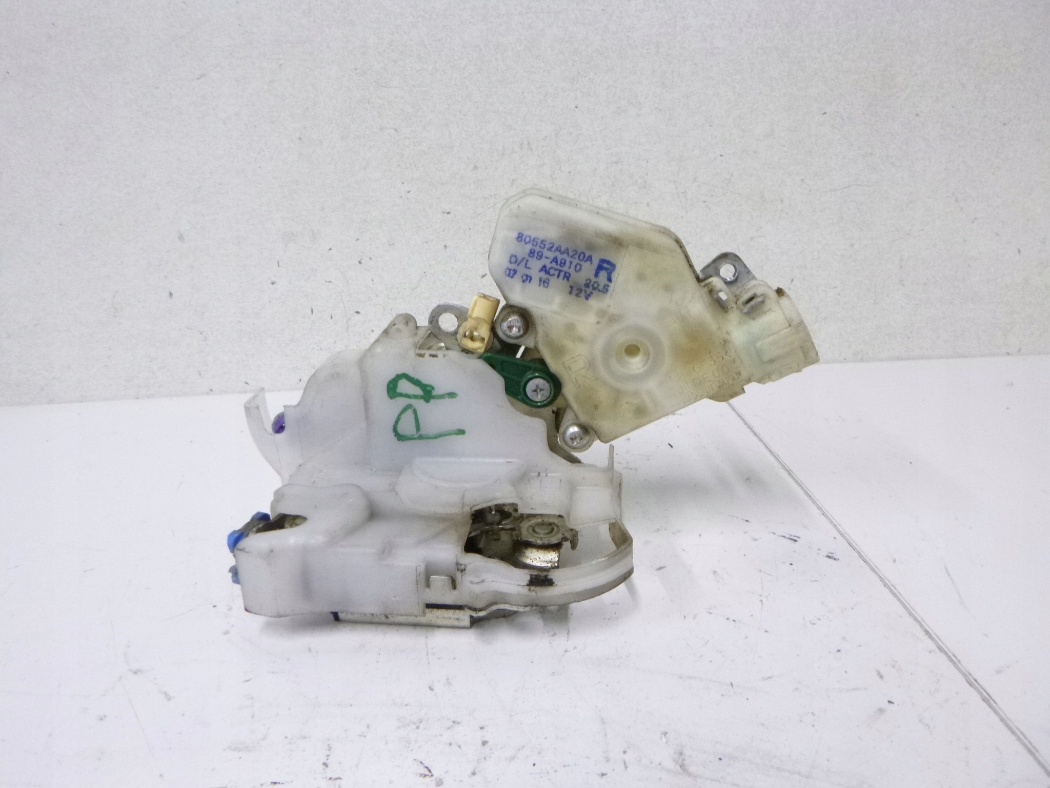 lock door front right Nissan X-Trail T30 80552AA20A 2001-2007