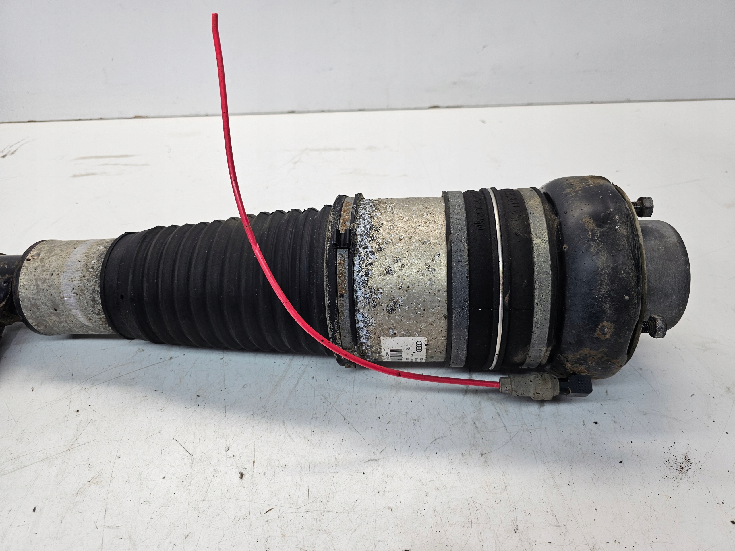 shock absorber left front AUDI A6 C6 4F0616039AA