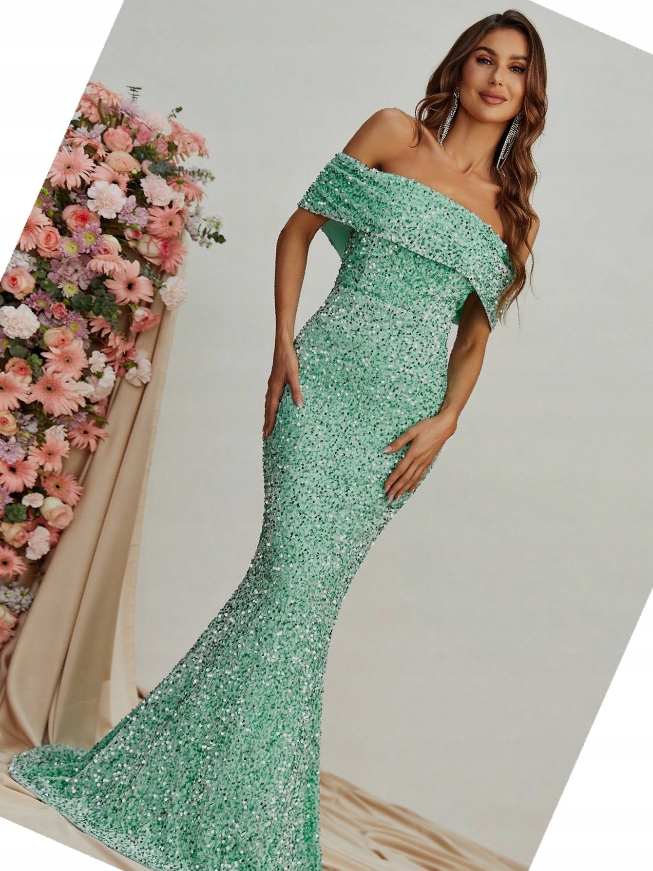 Šaty s odhalenými rameny Bodycon Balowa L 40