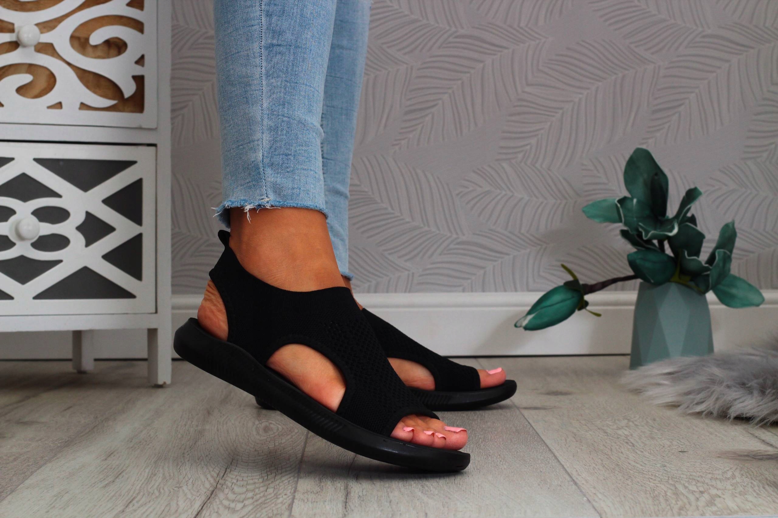 CZARNE SPORTOWE SANDAŁY DAMSKIE GRUBY SPÓD SIATKA Rozmiar 38