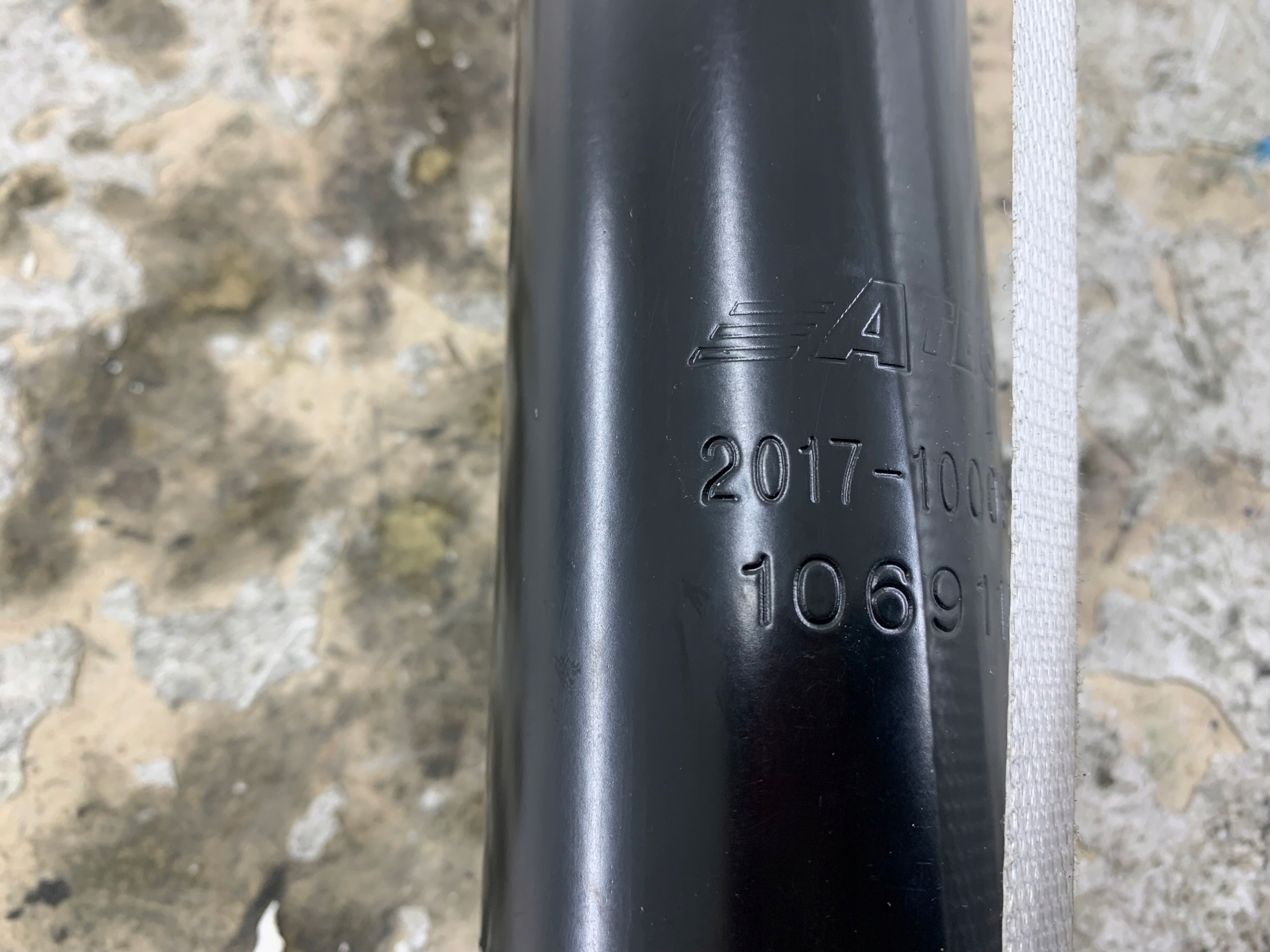 BMW E39 amortizer stražnji dio ATEC 10691157 nieuzywany