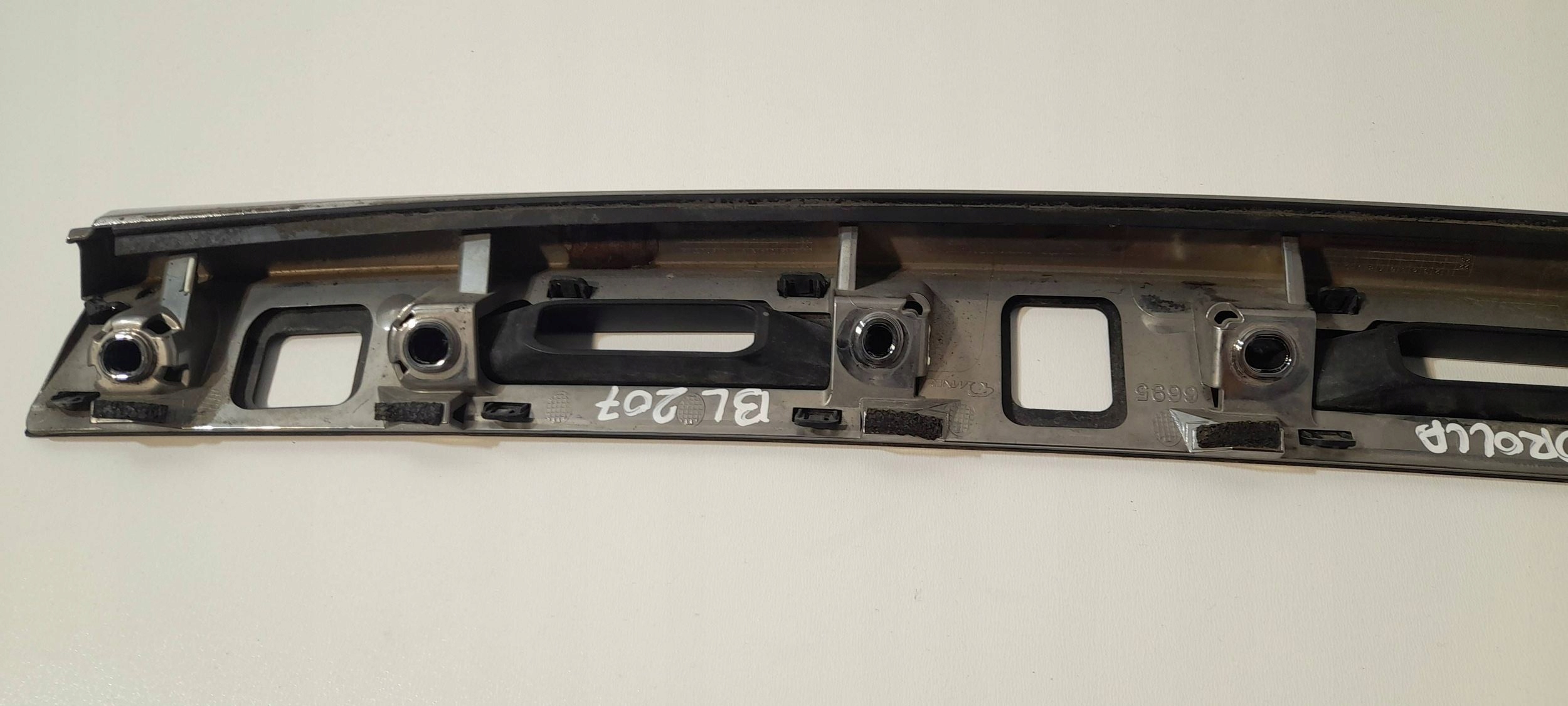 Toyota Corolla E21 Berline Couverture de lhayon 7680102K30 (BL207)