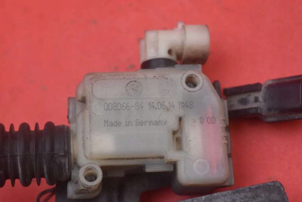 Serrure capot 6007572-00-E TESLA MODEL S 12-20