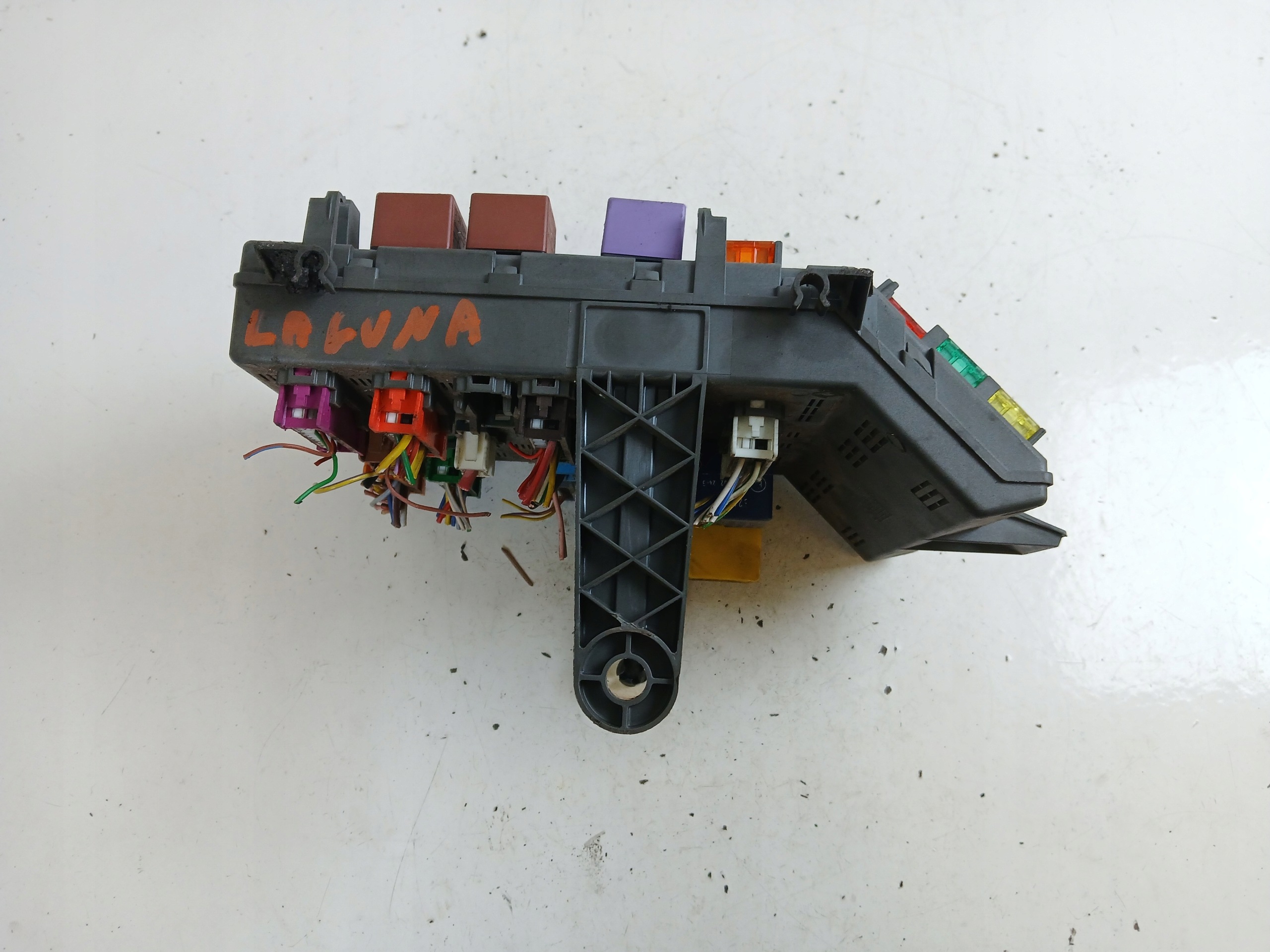 RENAULT LAGUNA et Module fusibles
