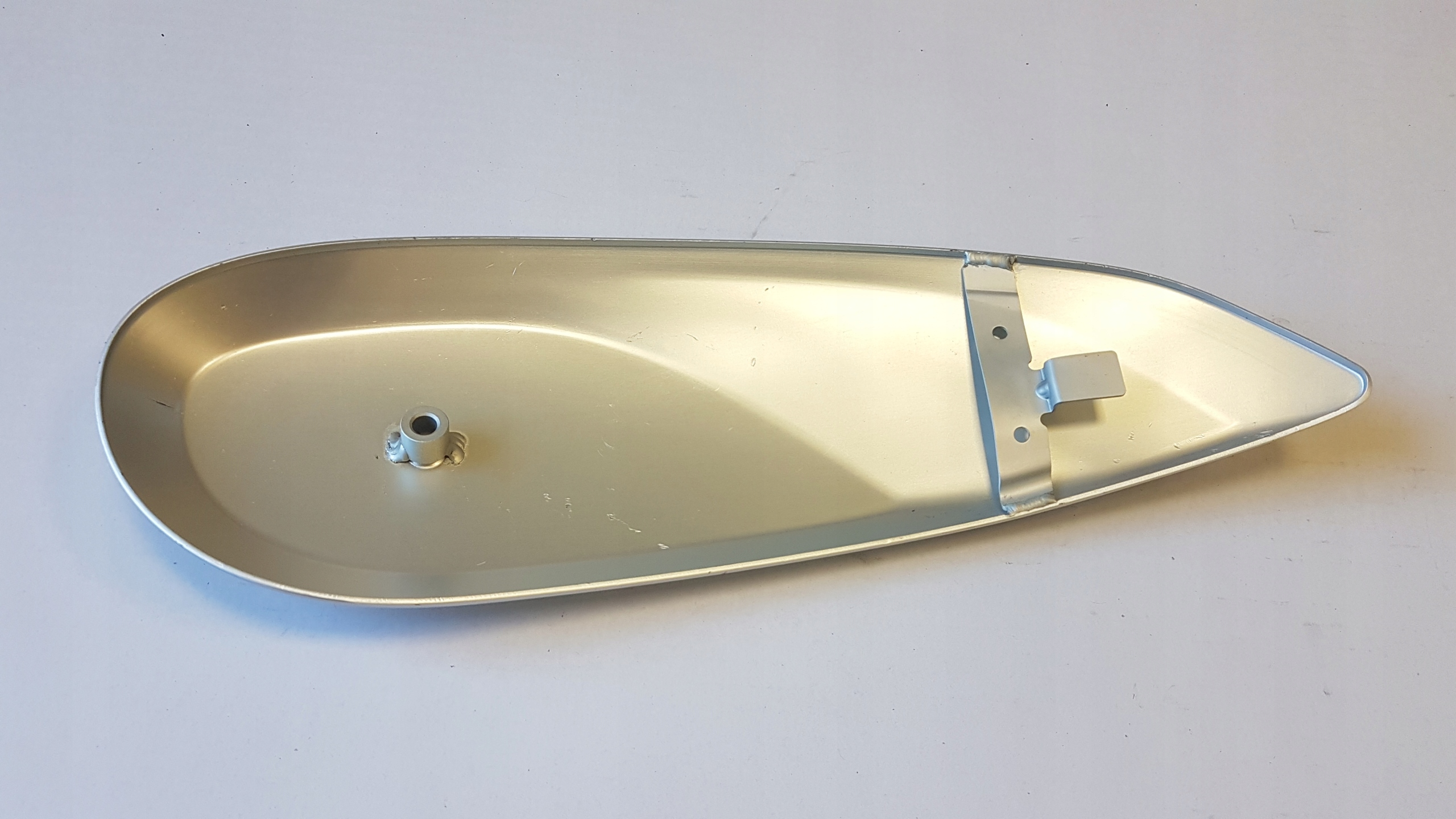 DUCATI SCRAMBLER 800 15 + КРЫШКА БАКА ПРАВАЯ