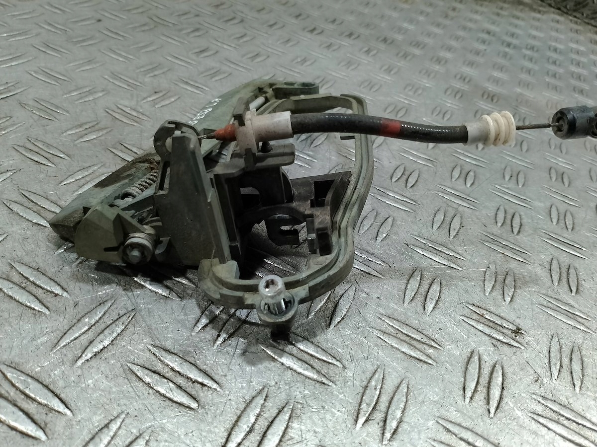 MOCOWANIE KLAMKI PRZÓD LEWE BMW X5 E53 Typ samochodu Samochody osobowe