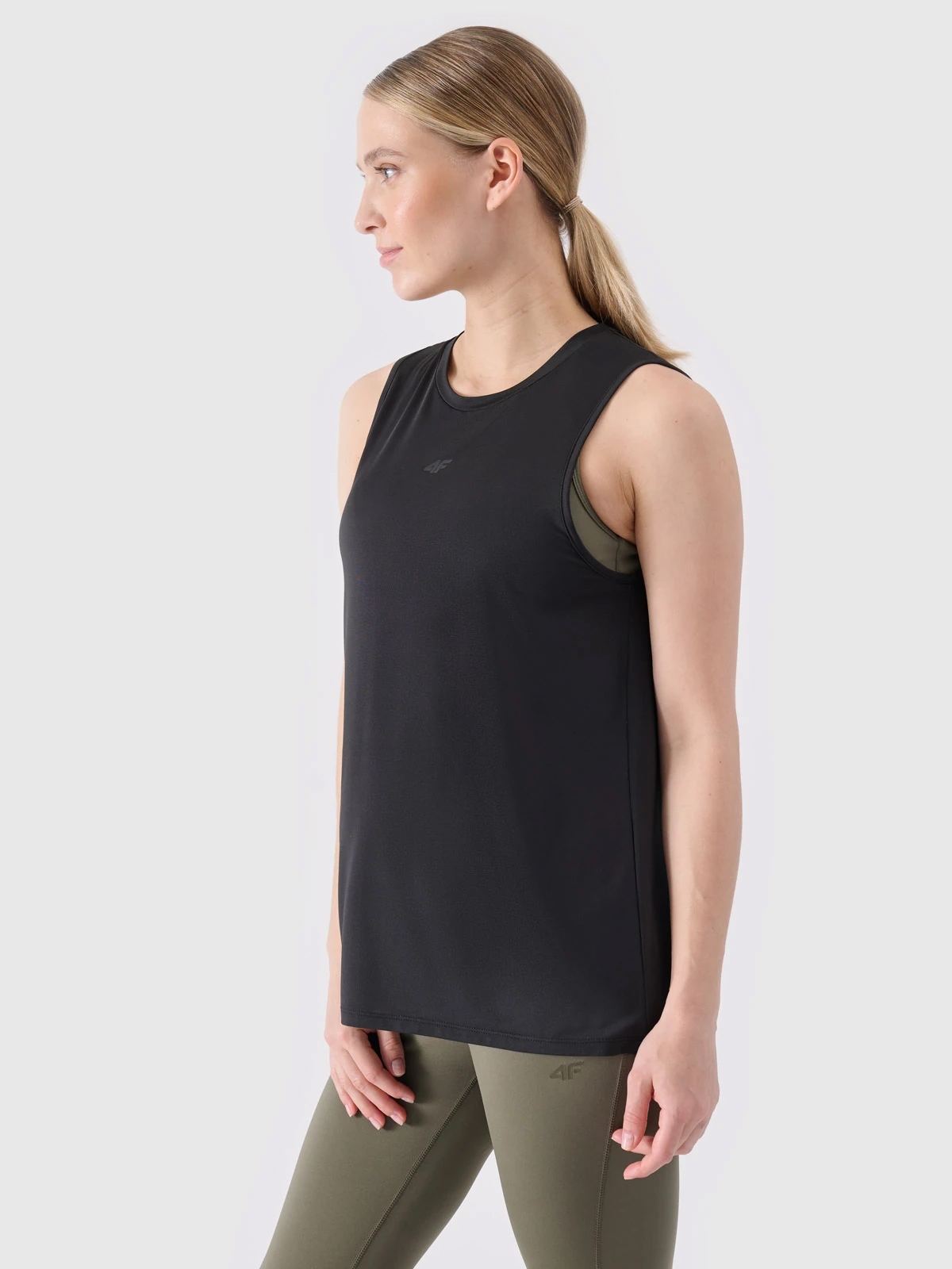 4F TOP TRENINGOWY DAMSKI KOSZULKA SPORTOWA OVERSIZE SS24 EAN (GTIN) 5904209042395