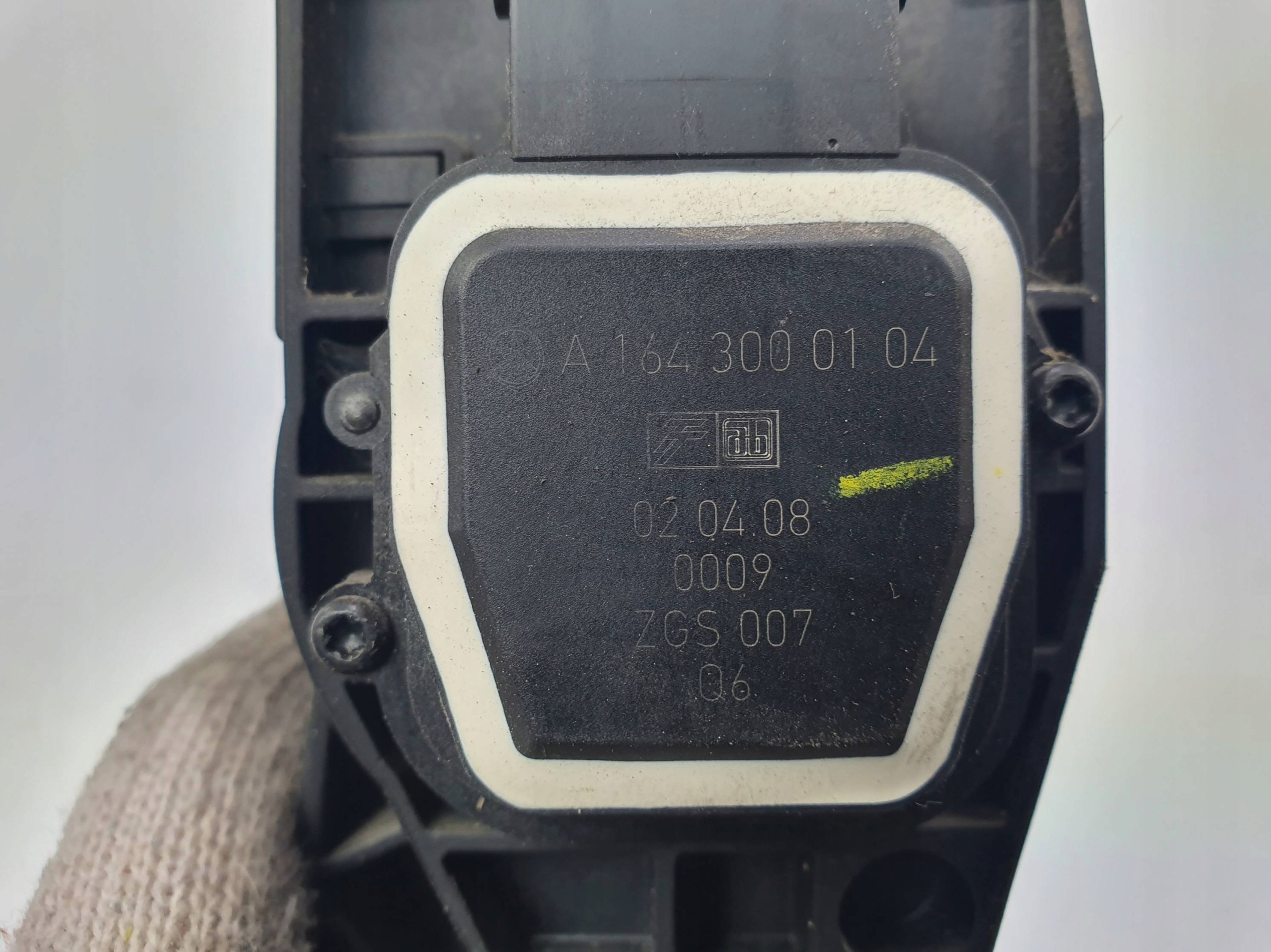 PEDAL A1643000104 MERCEDES R-class W251 320
