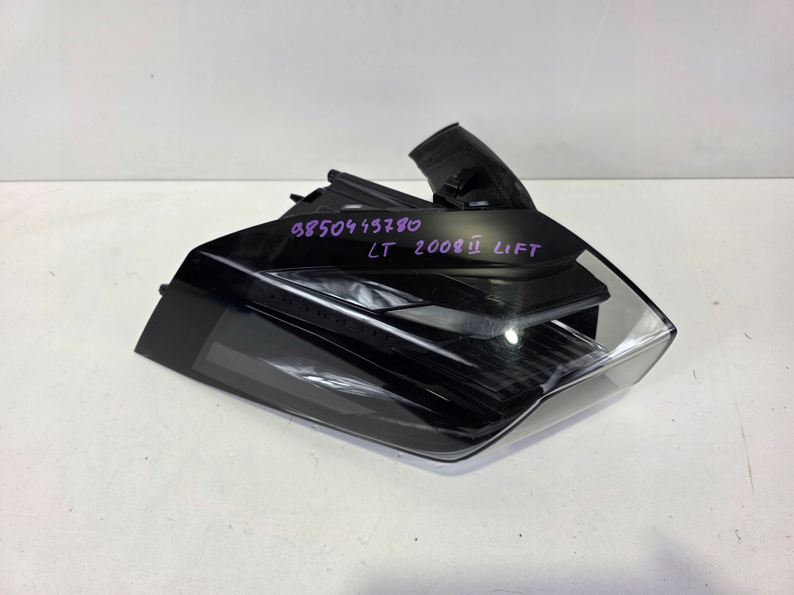 light left rear PEUGEOT 2008 GT-LINE LIFT 9850449780