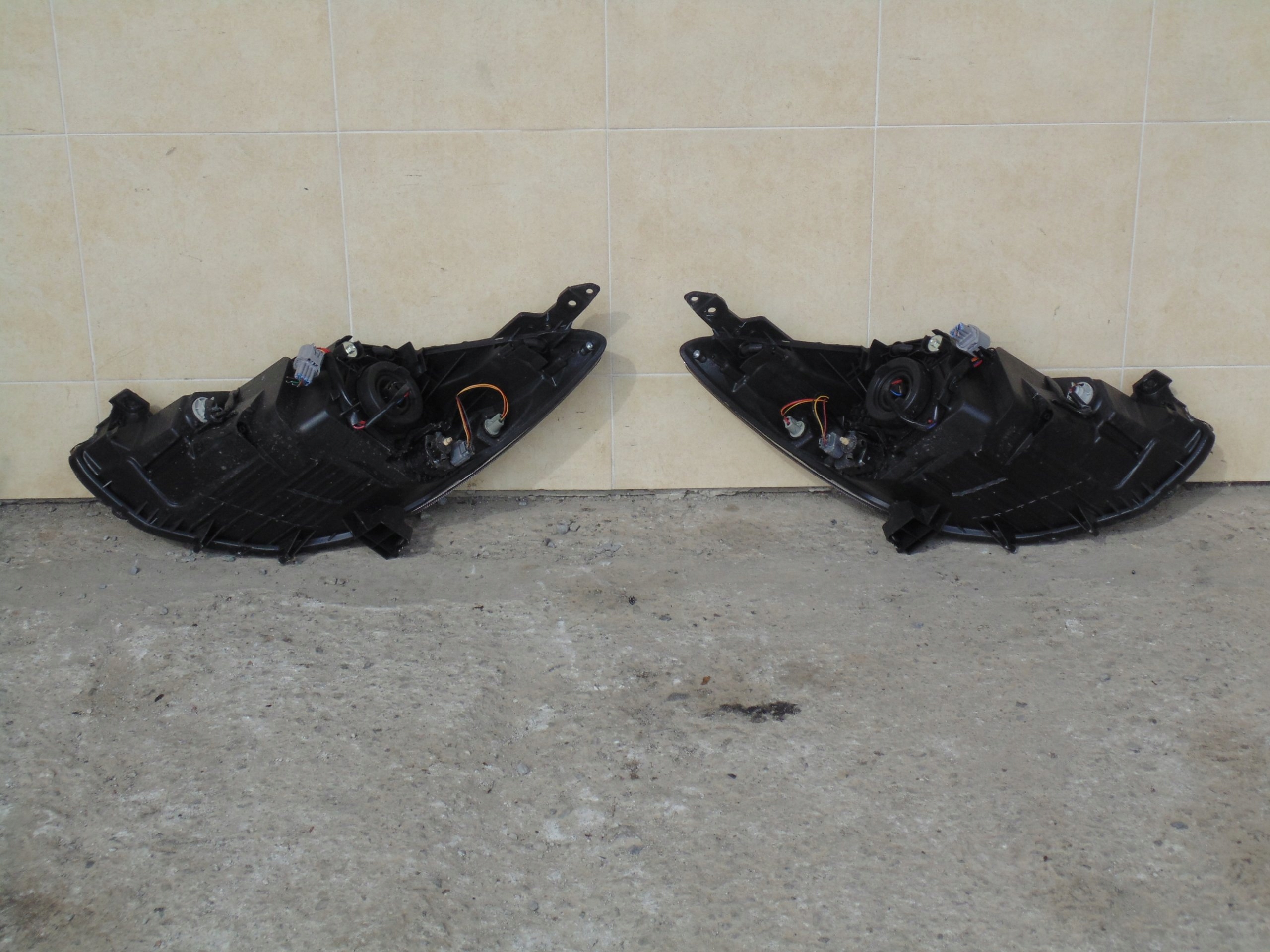 LIGHT RIGHT MAZDA 2 II 2013 ROK. ANGLIK