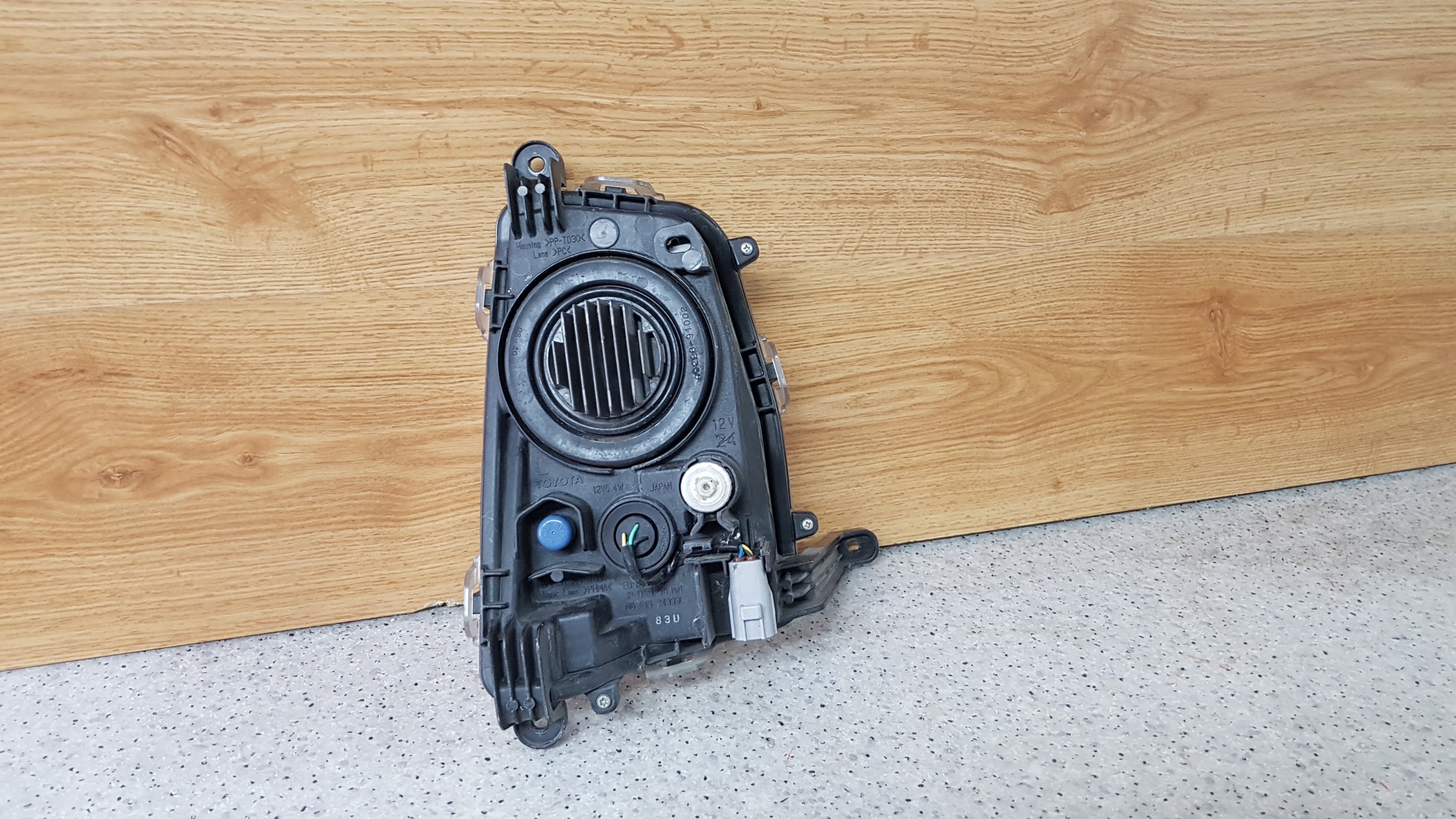TOYOTA PRIUS IV 4 2016 - LED DRL left D 75