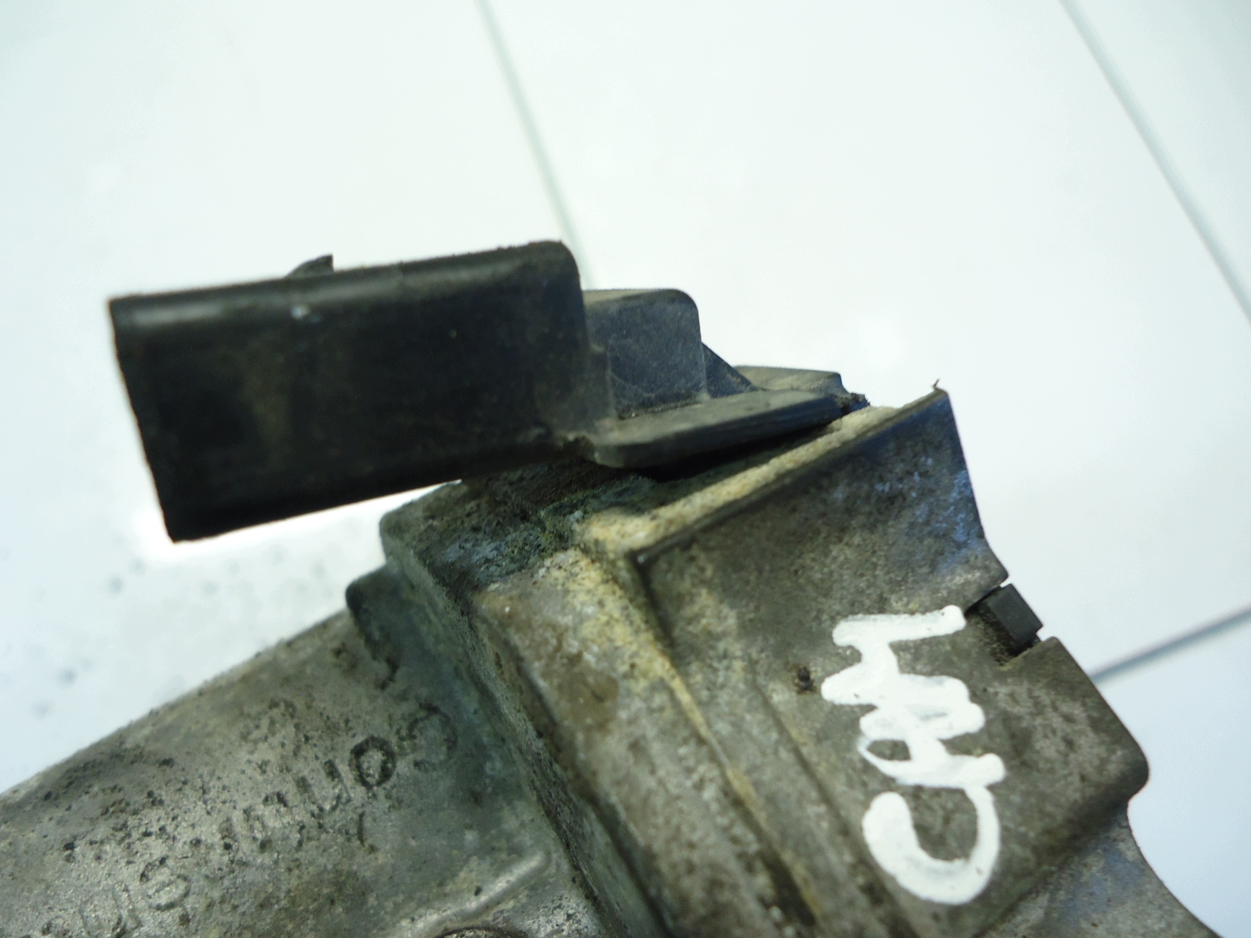 VW AUDI A4 B8 A5 8T 2.7 TDI V6 CAM Valvola a farfalla 4E0145950H