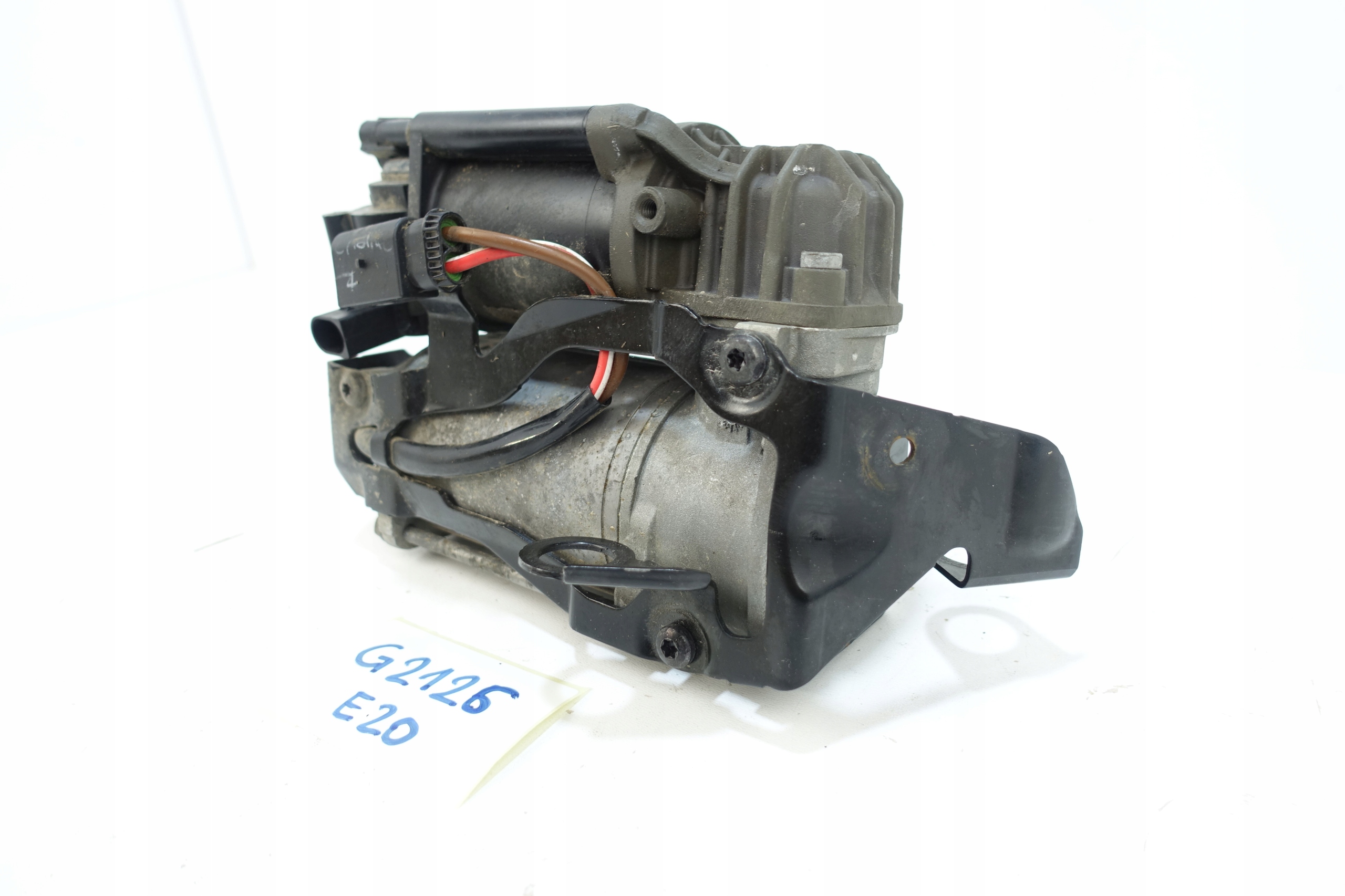 MERCEDES E-KLASA W213 2013- compressor; springing A2133200004