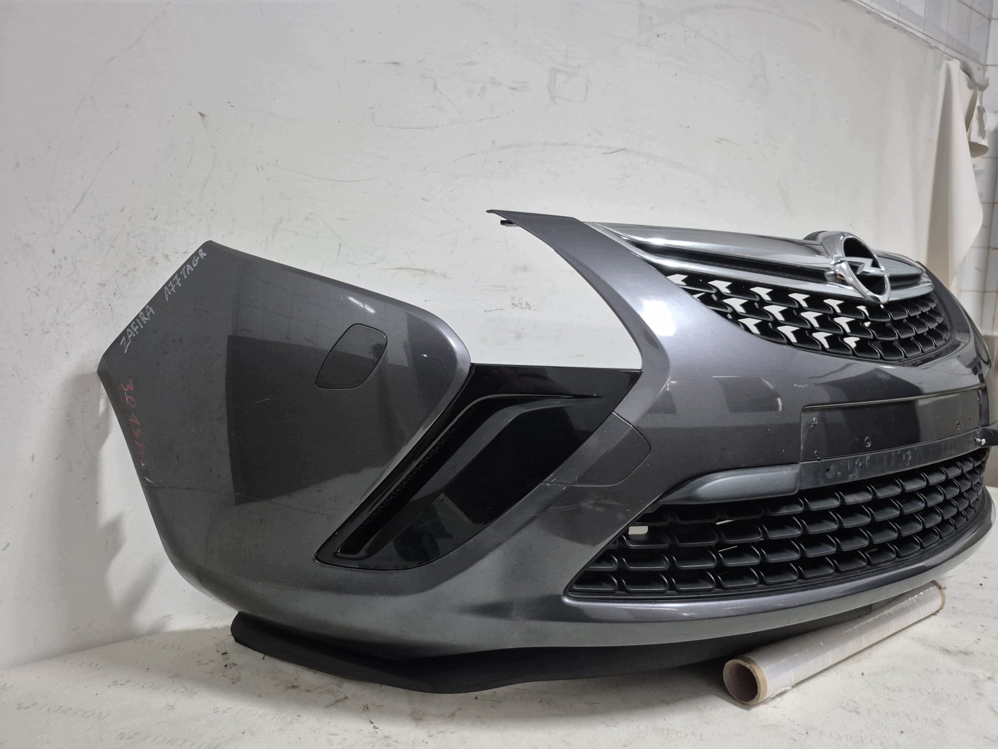 OPEL ZAFIRA C 12- bumper front front SPR 13300485 LAK.TAGR