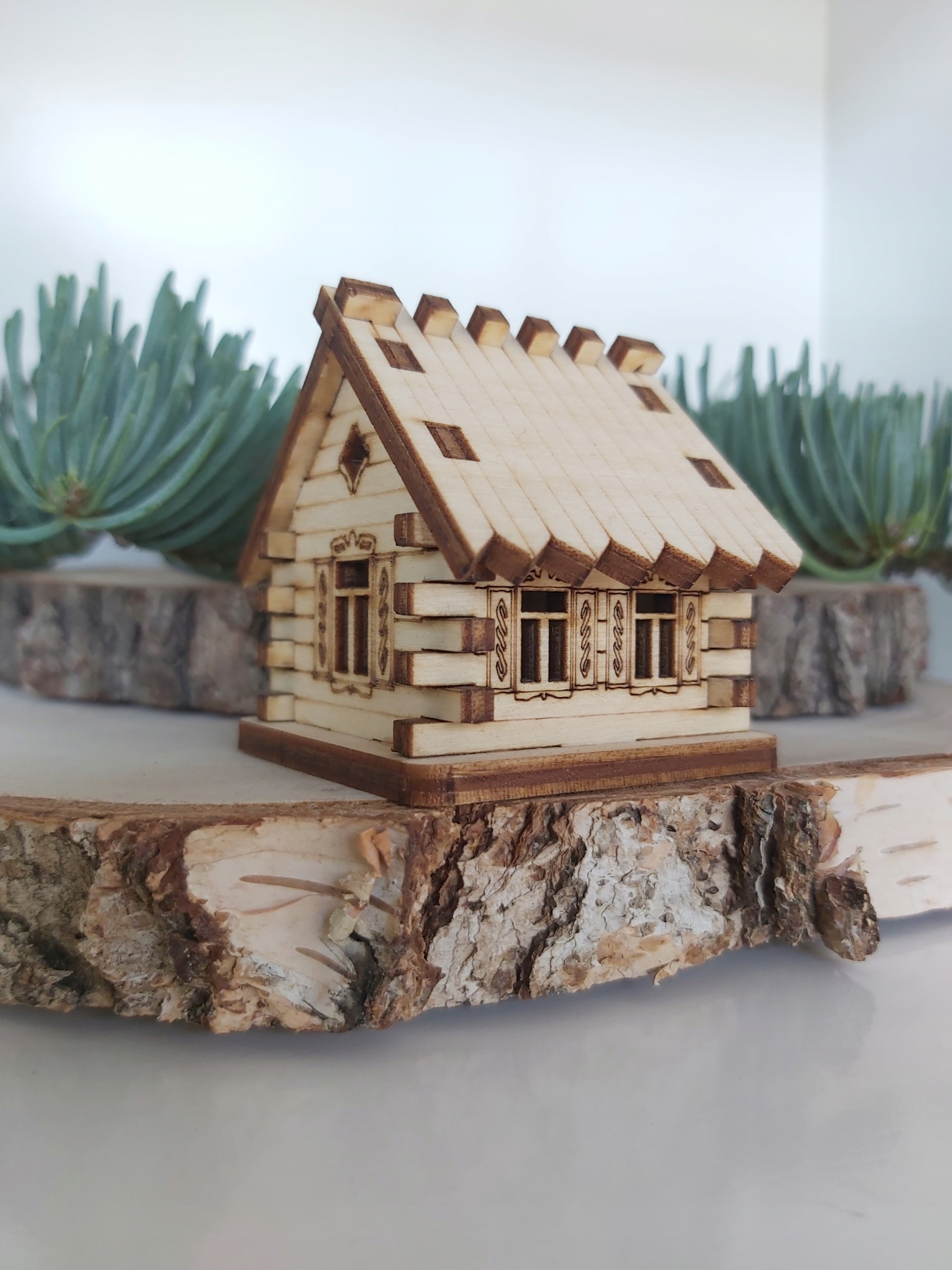 DOMEK drewniany OZDOBA DO LASU W SZKLE