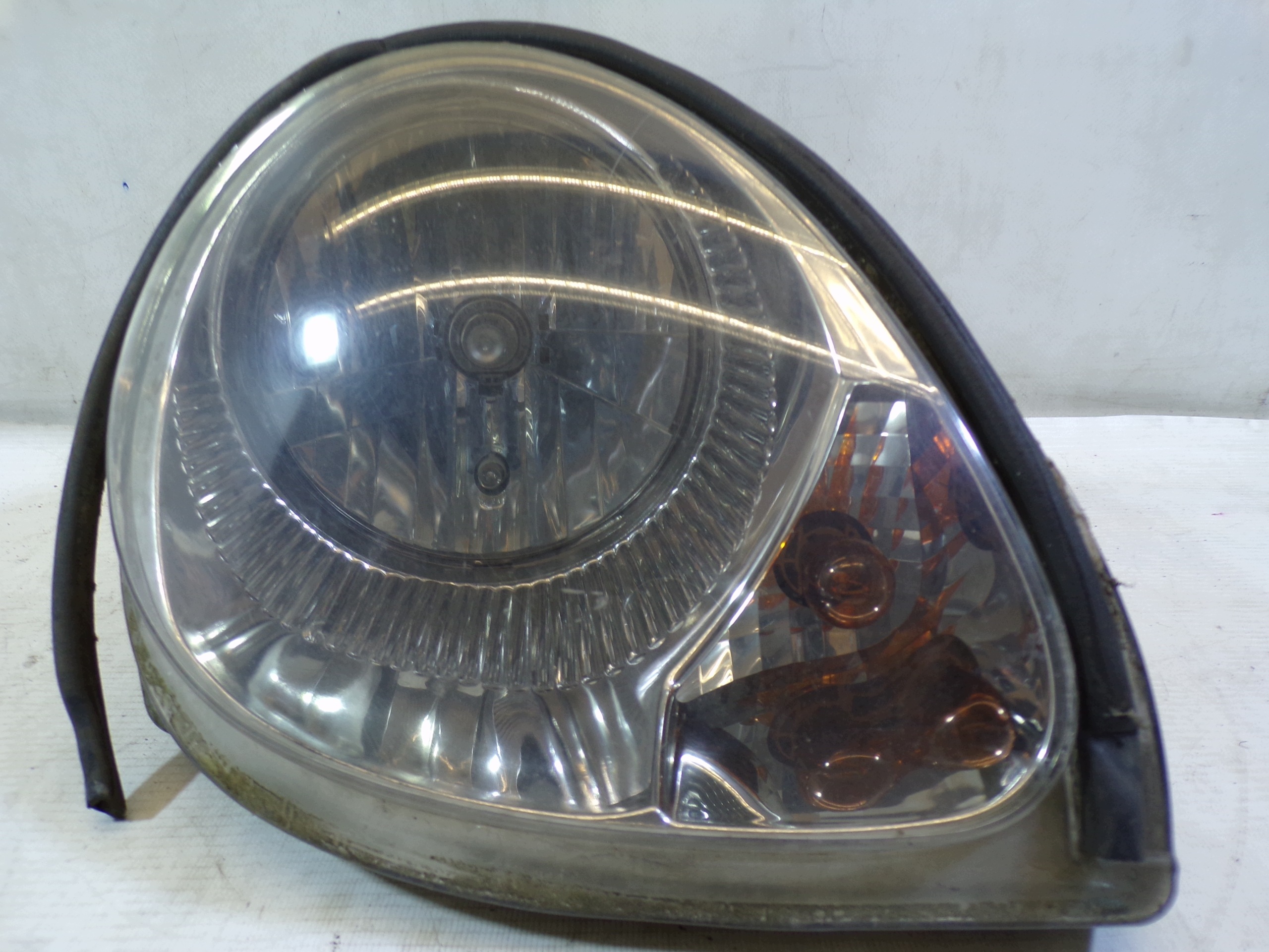 light front front right AIXAM 500-4 (K)