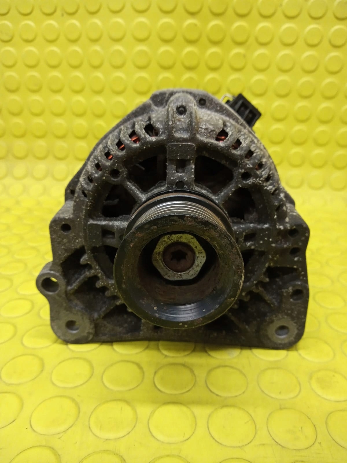 VW POLO alternator 037903020Q