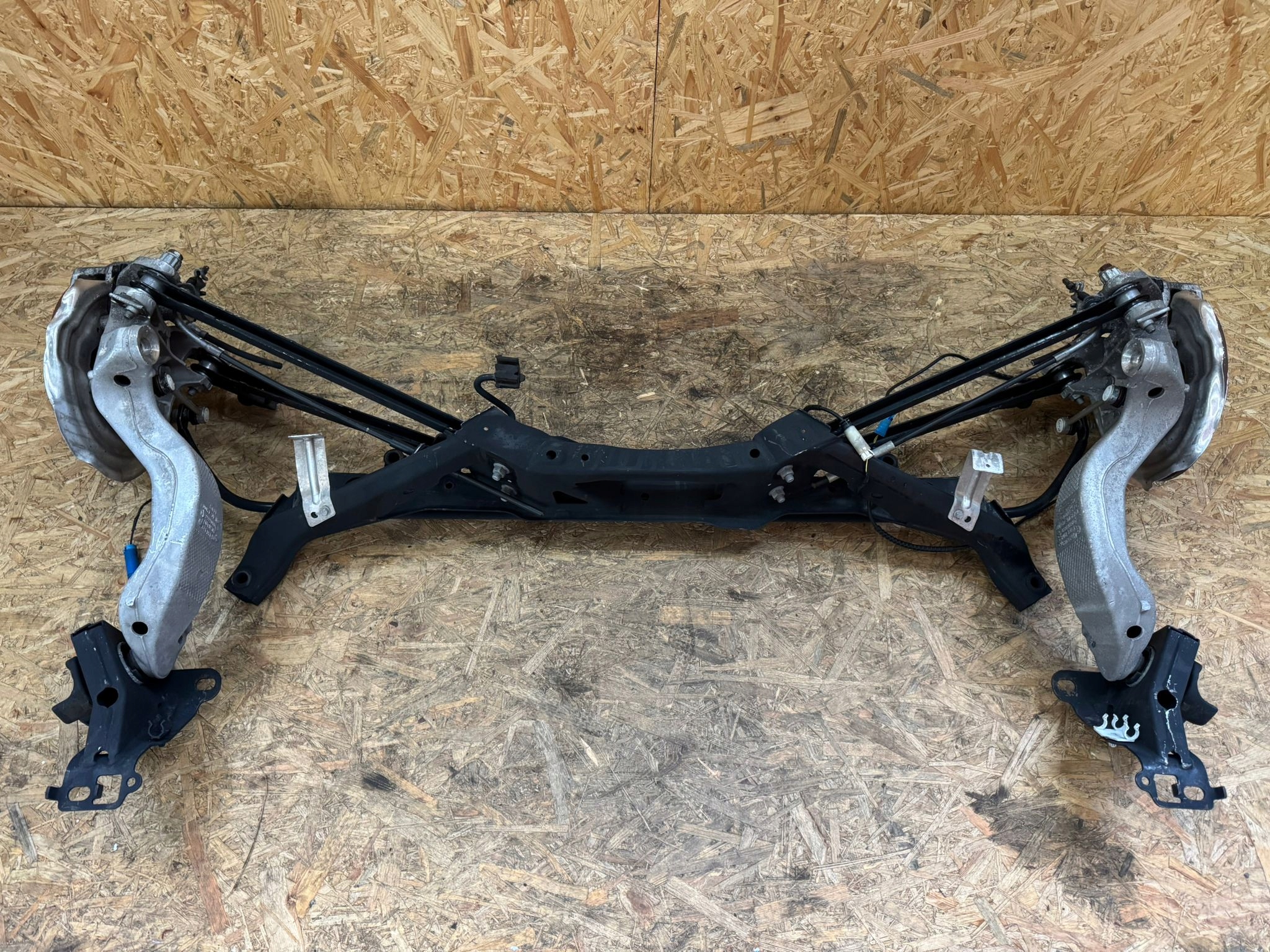 BELKA TYLNA MINI COUNTRYMAN R60 PACEMAN R61 Numer katalogowy części BELKA TYLNA MINI COUNTRYMAN R60 PACEMAN R61