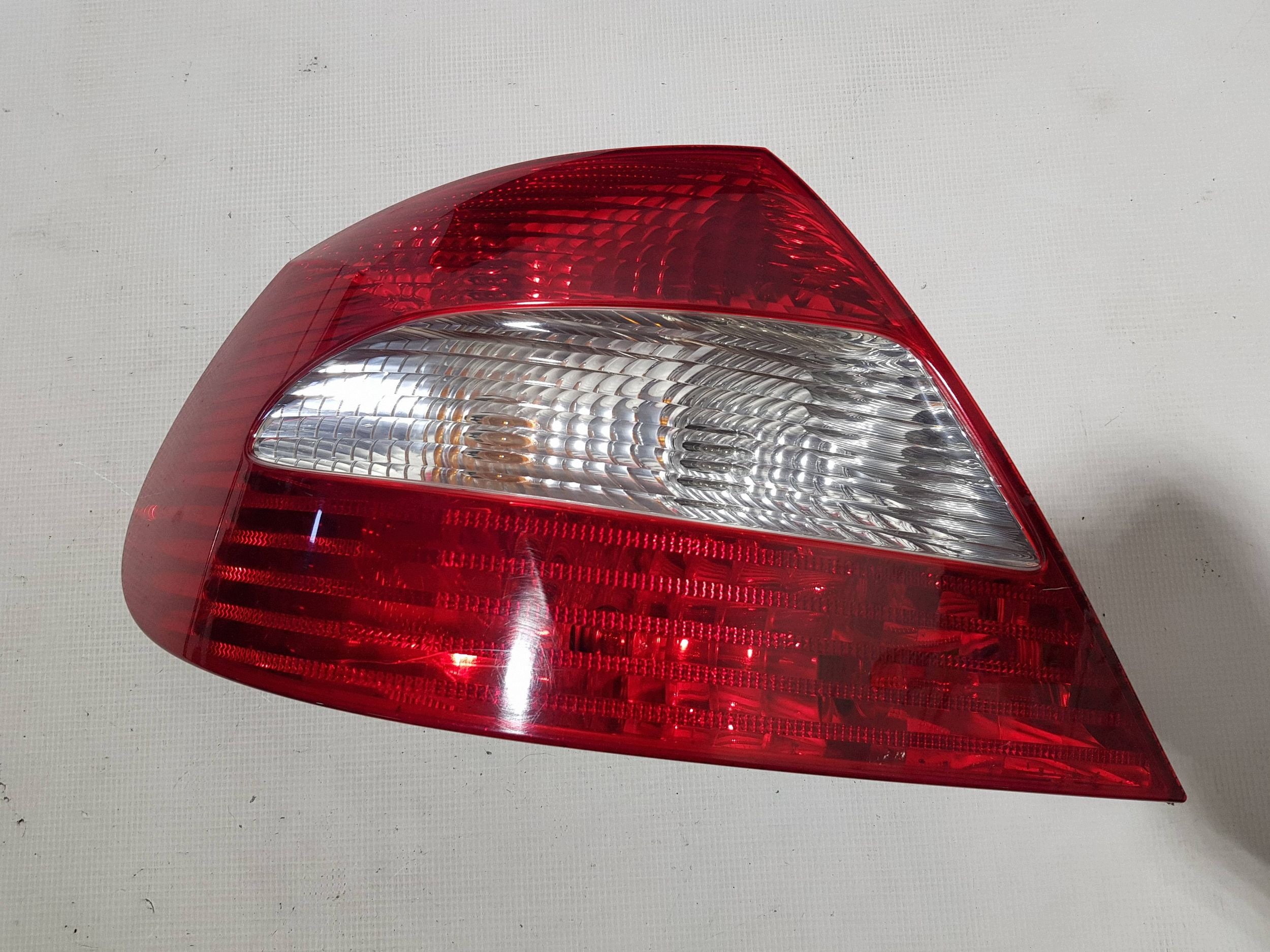 light rear rear part side left Mercedes CLK W209 LIFT A2098201364