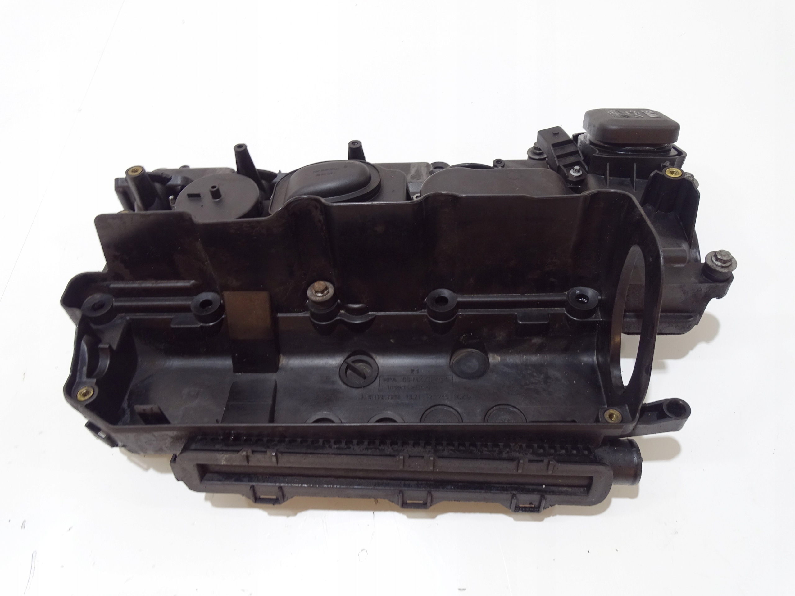 Abdeckung der Ventile BMW E83 E60 E61 E46 204D4 OE 2246997 (24241667)