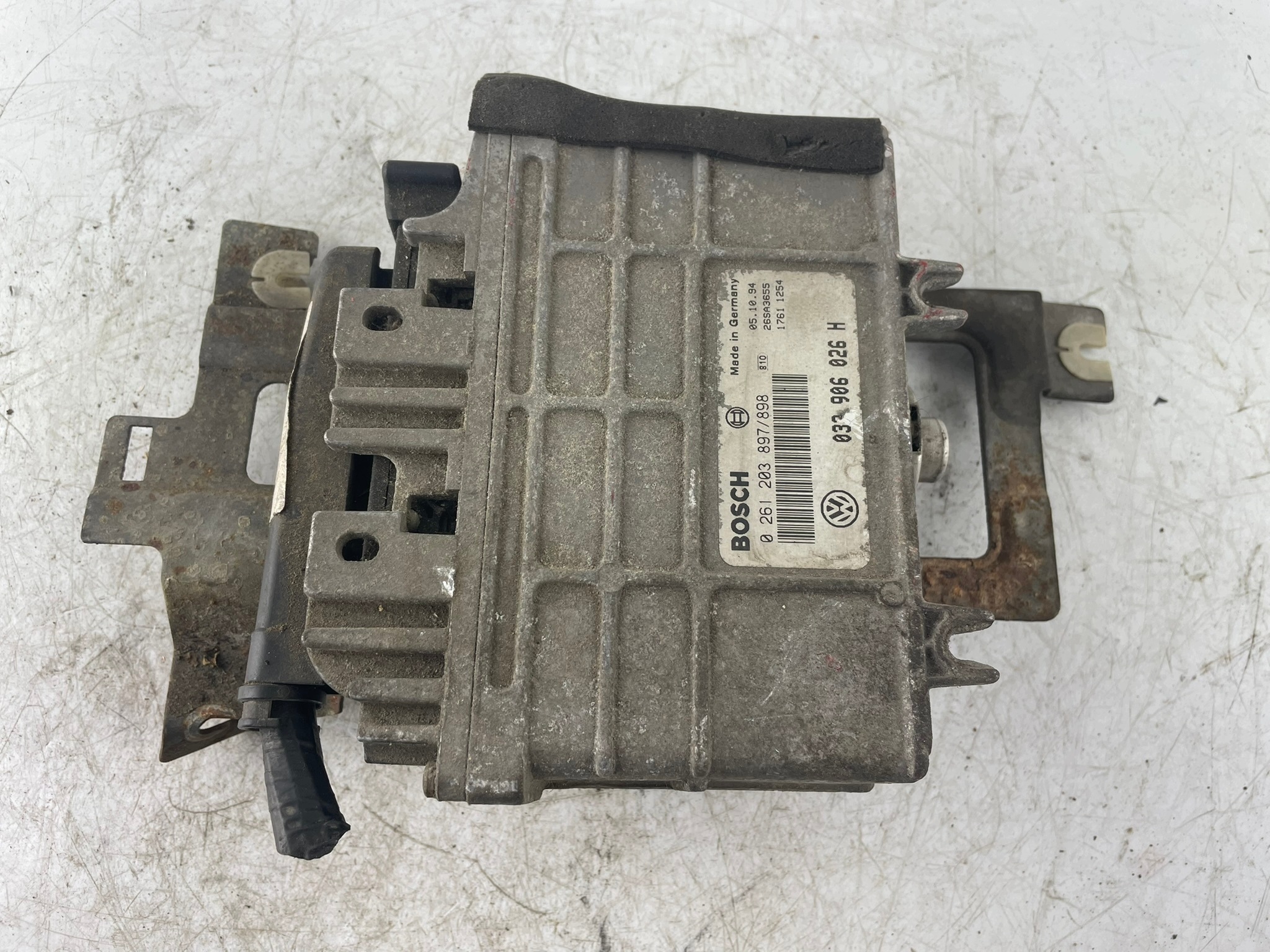 control unit of the engine 0 261 203 897 VW Polo 6N1 032 906 026H