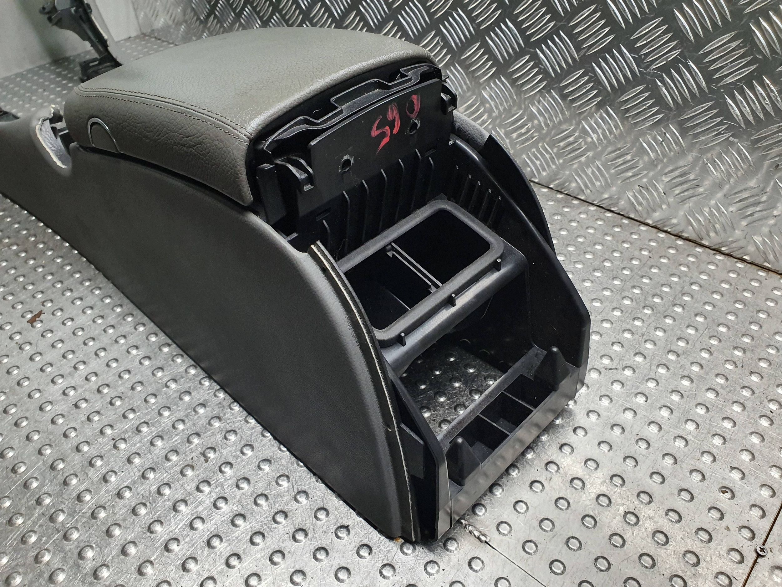 TUNEL central armrest A21986801350 MERCEDES CLS W219