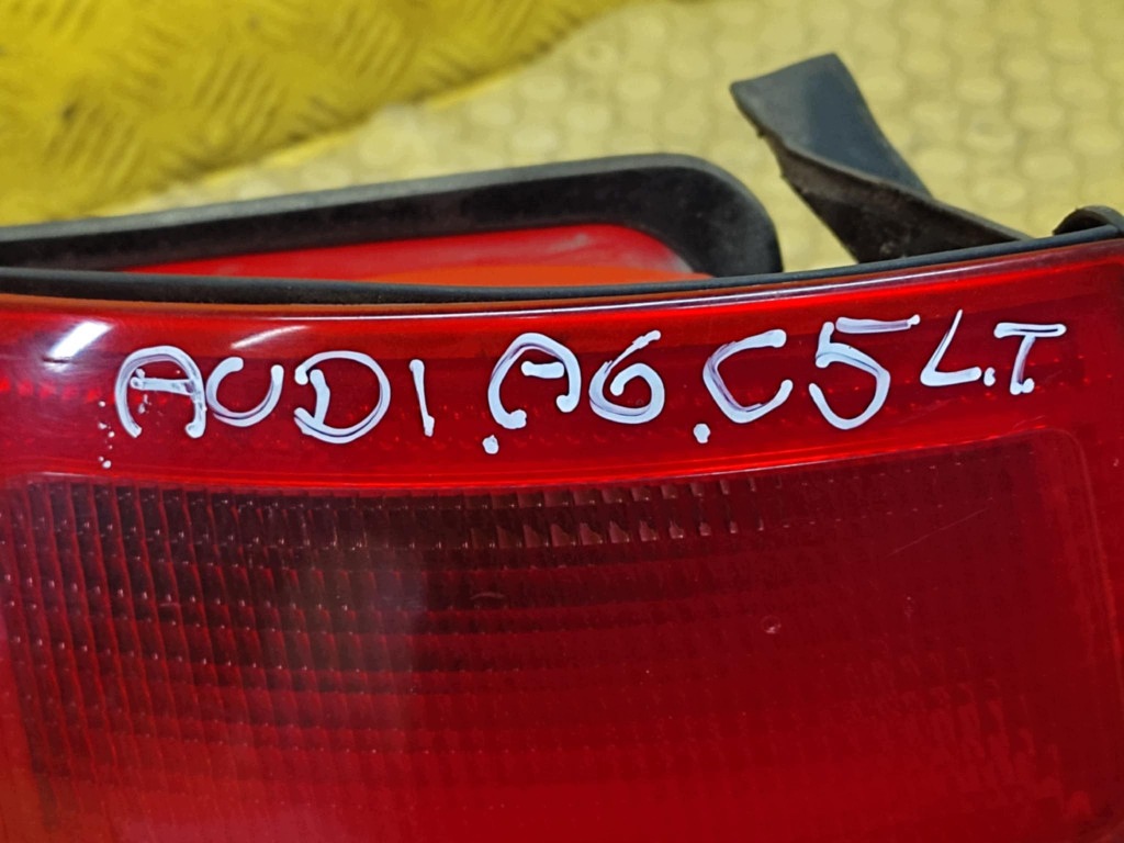 AUDI A6 C5 KOMBI light left rear part 4B9945095D3FZ