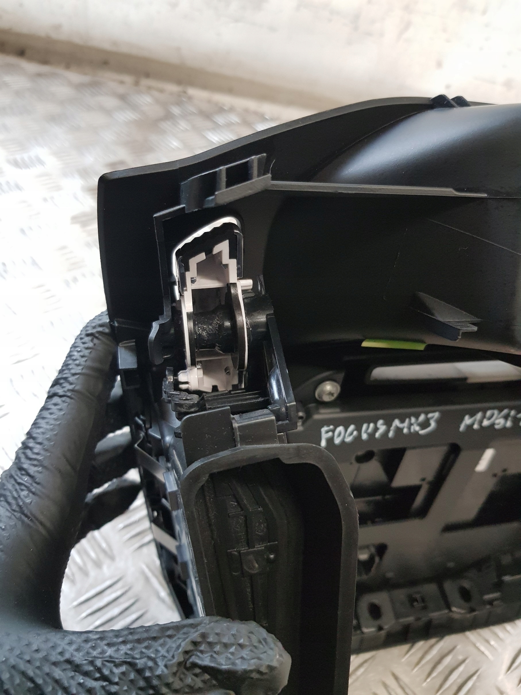 PANEL RADIA SONY + KRATKI + frame BM5118835BH FORD FOCUS MK3 13R