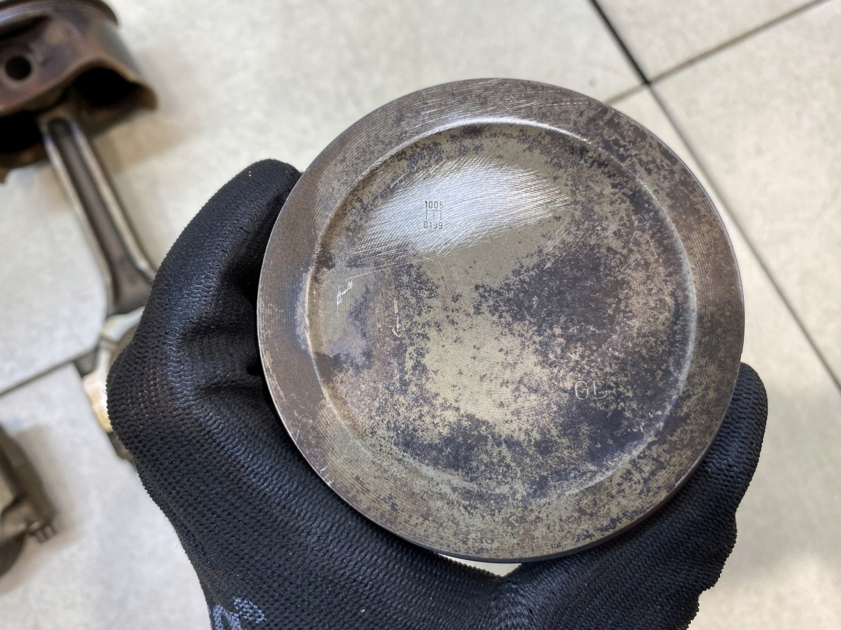 piston connecting rod FOCUS MK1 2.0 16V 84L58