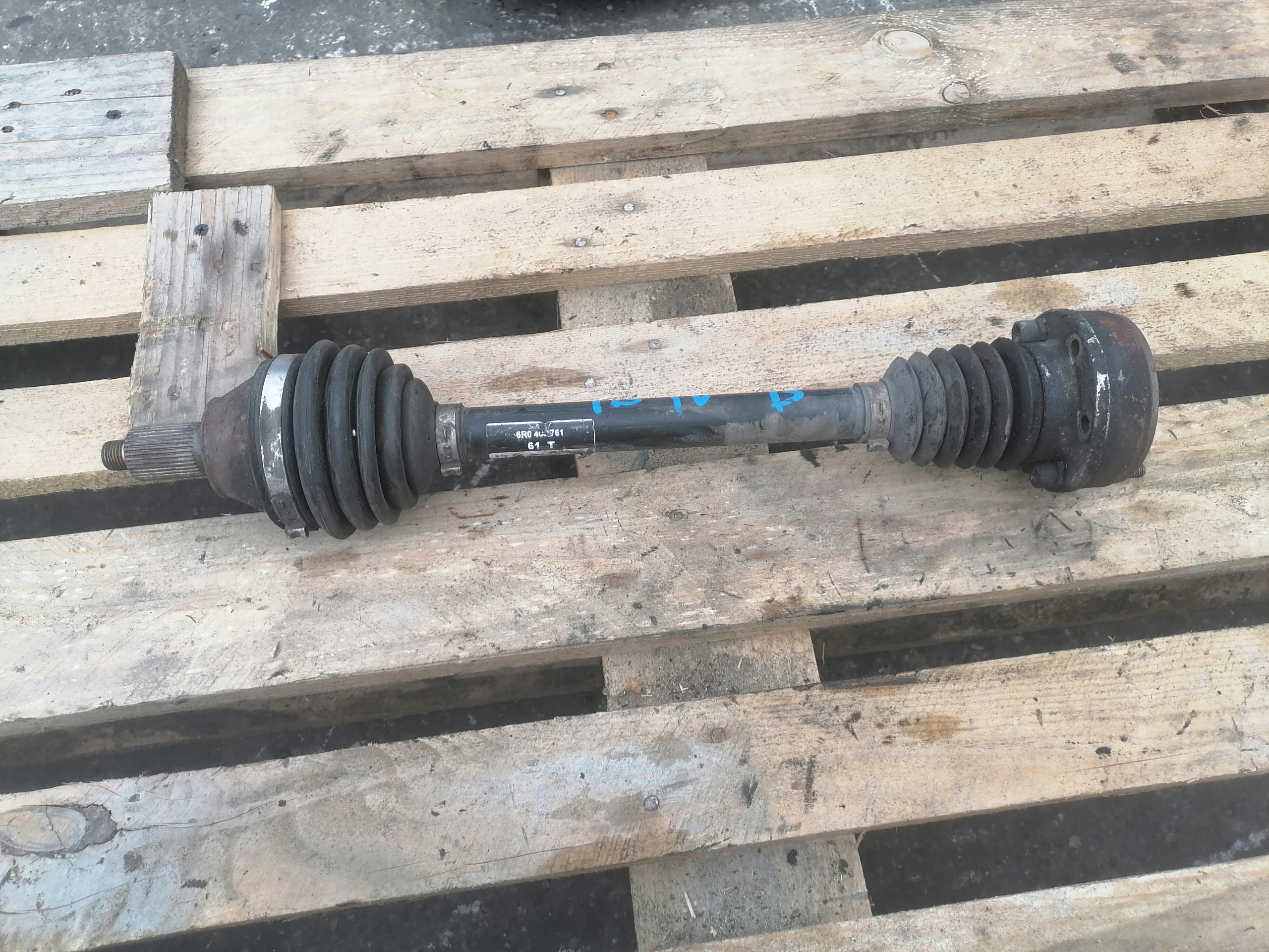 semi-axis left joint IBIZA IV 6J 1,4 6R0407761
