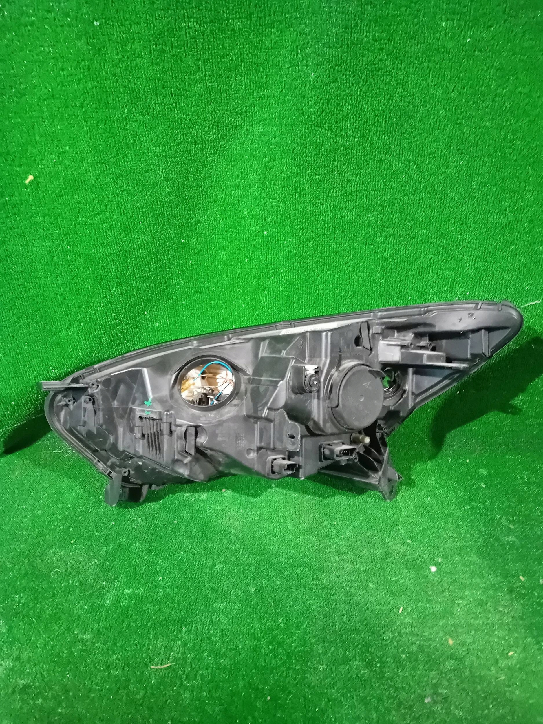 REFLEKTOR right front RENAULT CAPTUR and 13- lens NR.798