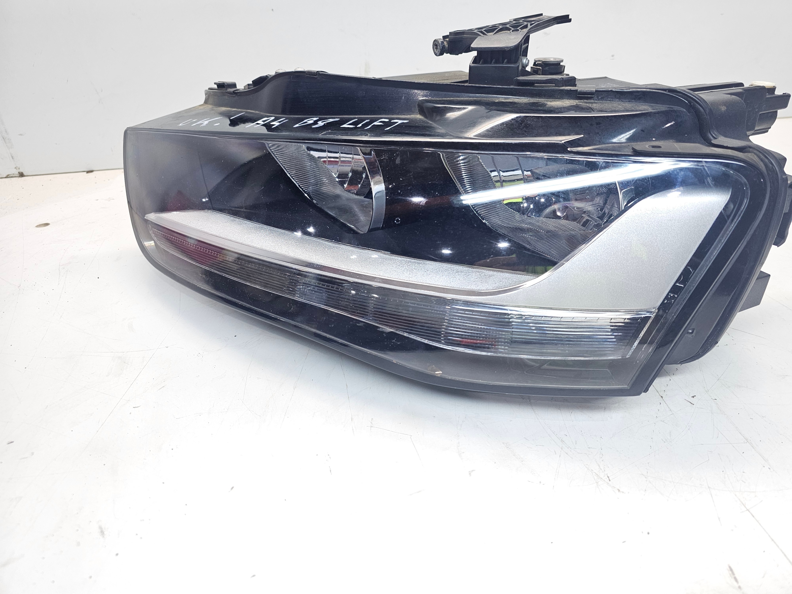 REFLEKTOR left AUDI A4 B8 LIFT UK 8K0941003M