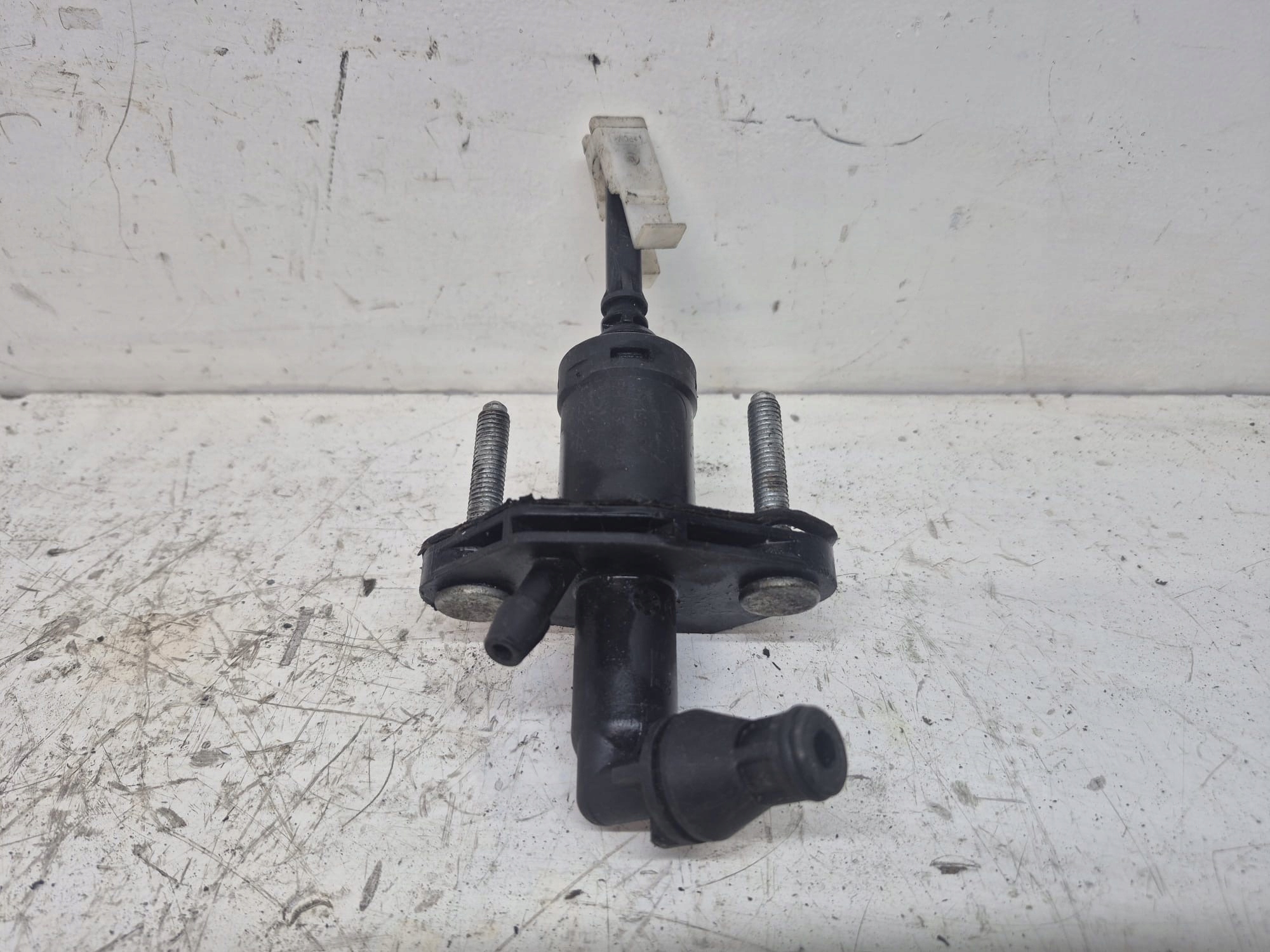 CHEVROLET ORLANDO 2,0VCDI pumpa spojky 55561916