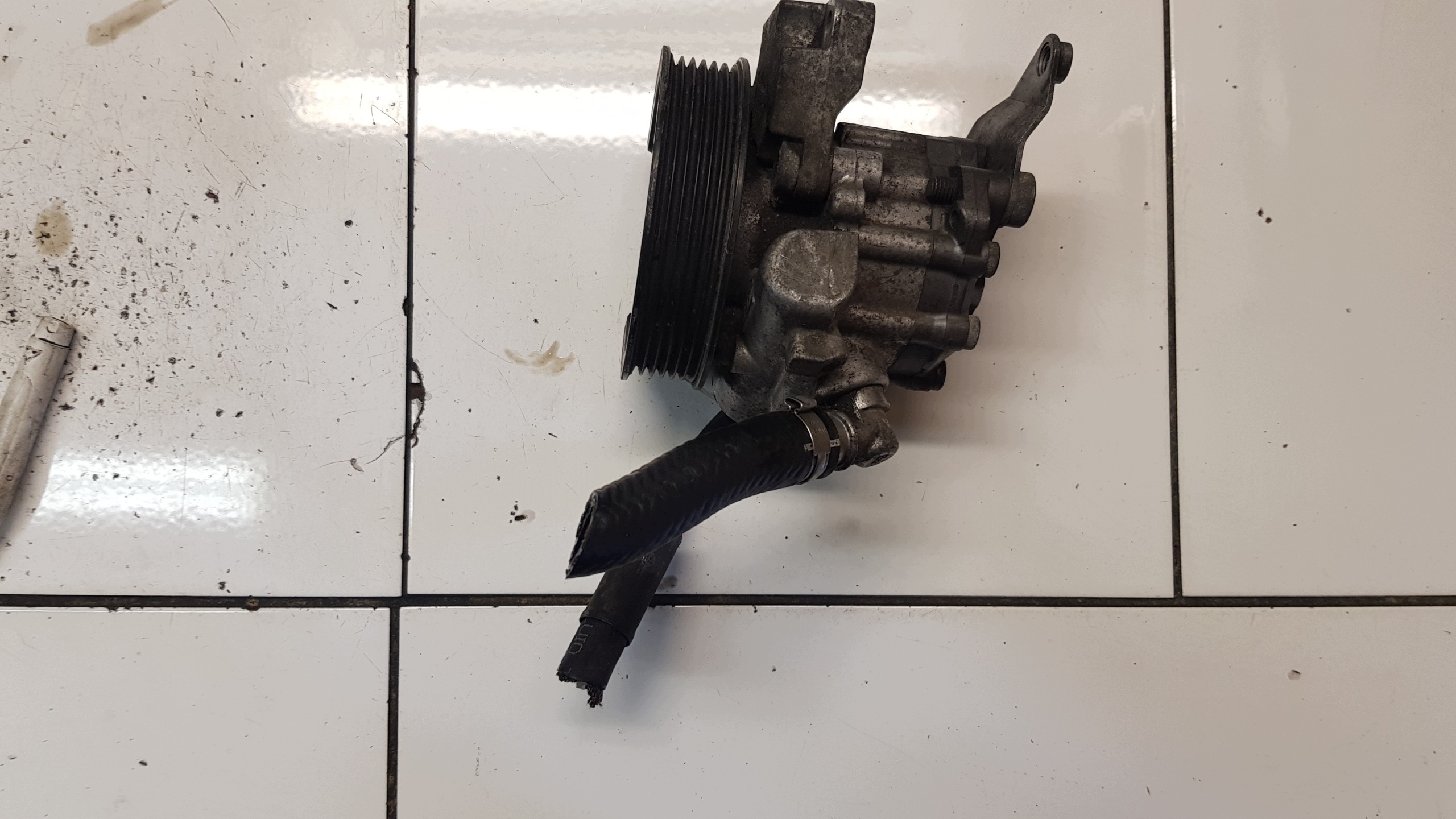BMW X5 E53 N62B44 pompa servosterzo 6766702 7693974114