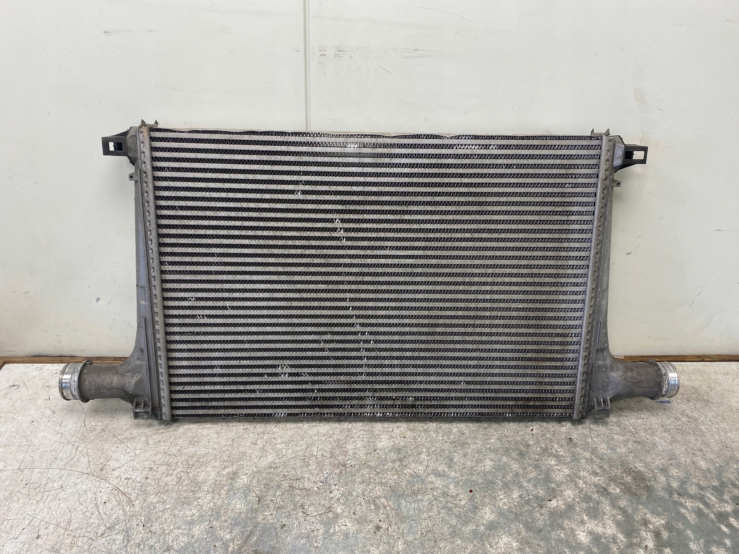 AUDI Q7 3.0 TDI 4M0 radiator intercooler 4M0145805J