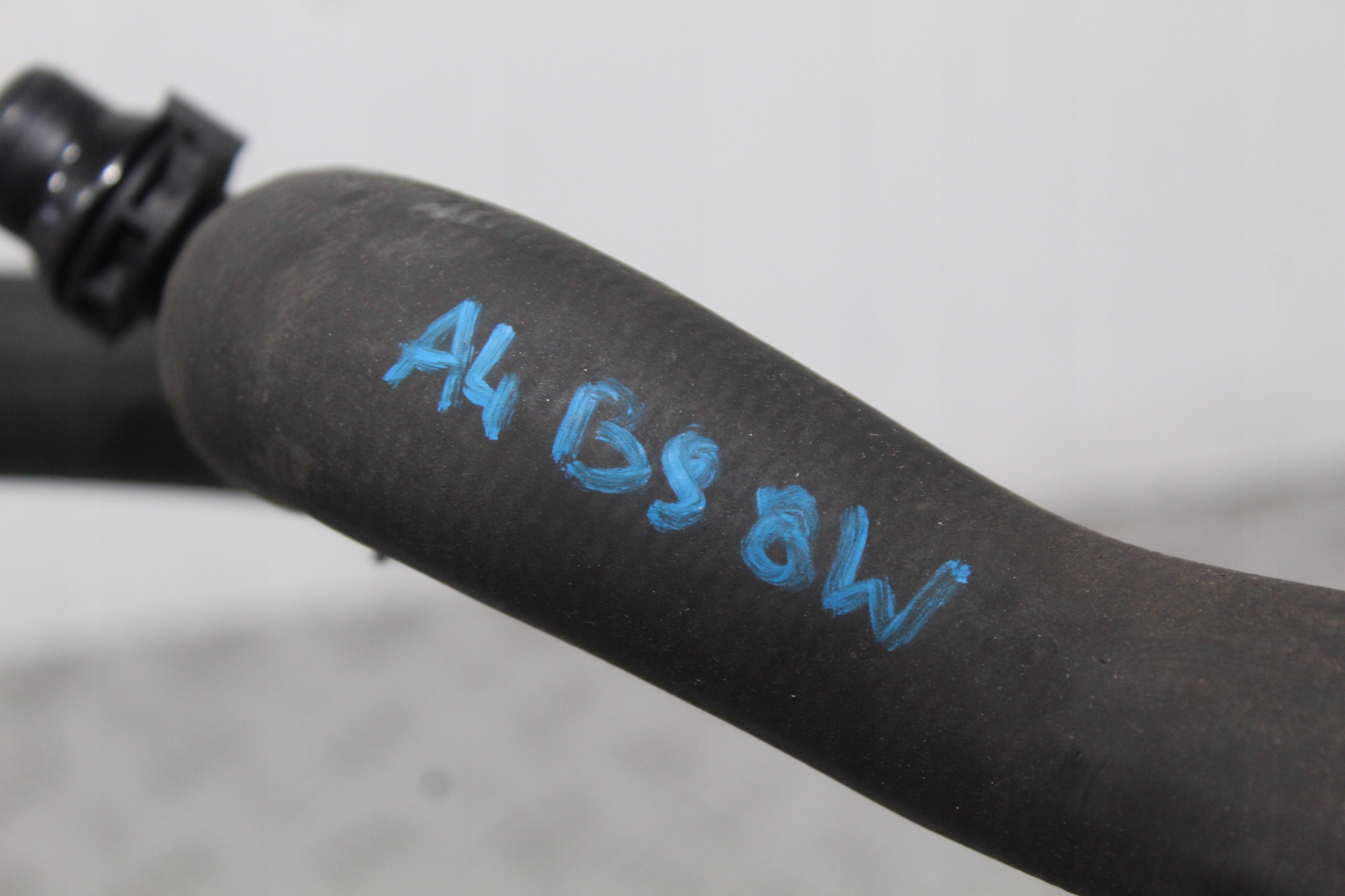 crijevo prijenos vode AUDI A4 B9 8W0 8W9