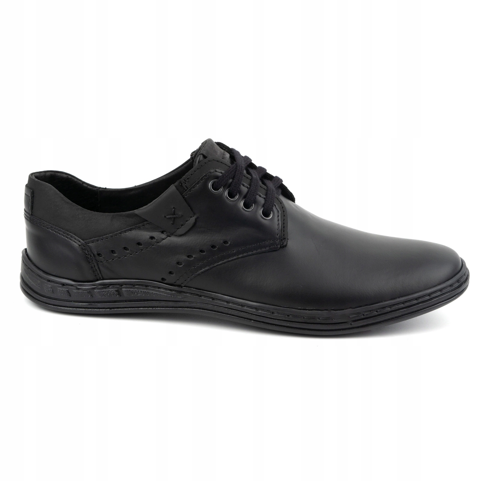 Pánské kožené šněrovací boty casual Polské 402 černé lico 40