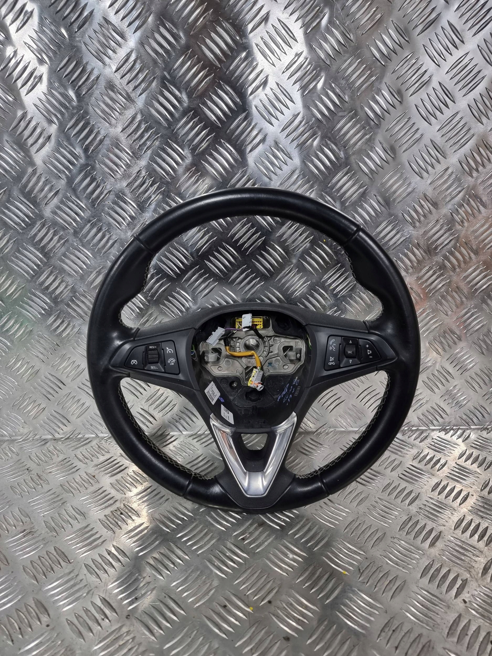 рулевое колесо кожа opel oe 39058749