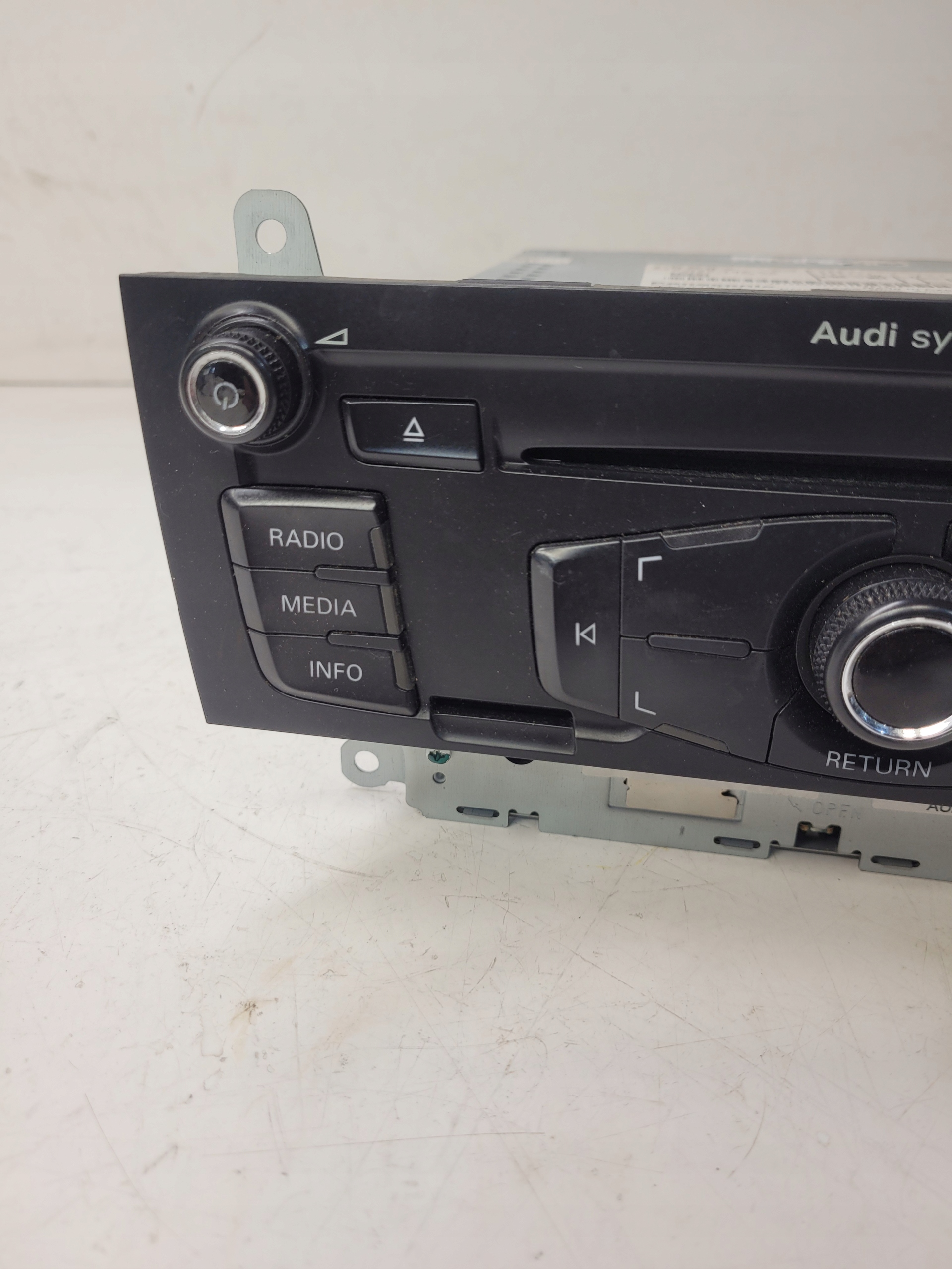 RADIO changer CD AUDI A4 B8 A5 Q5 8T2035195AA