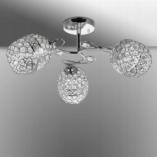 Mimořádně lesklá závěsná lampa typu nástěnné svítidlo s krajkovými stínidly do obývacího pokoje