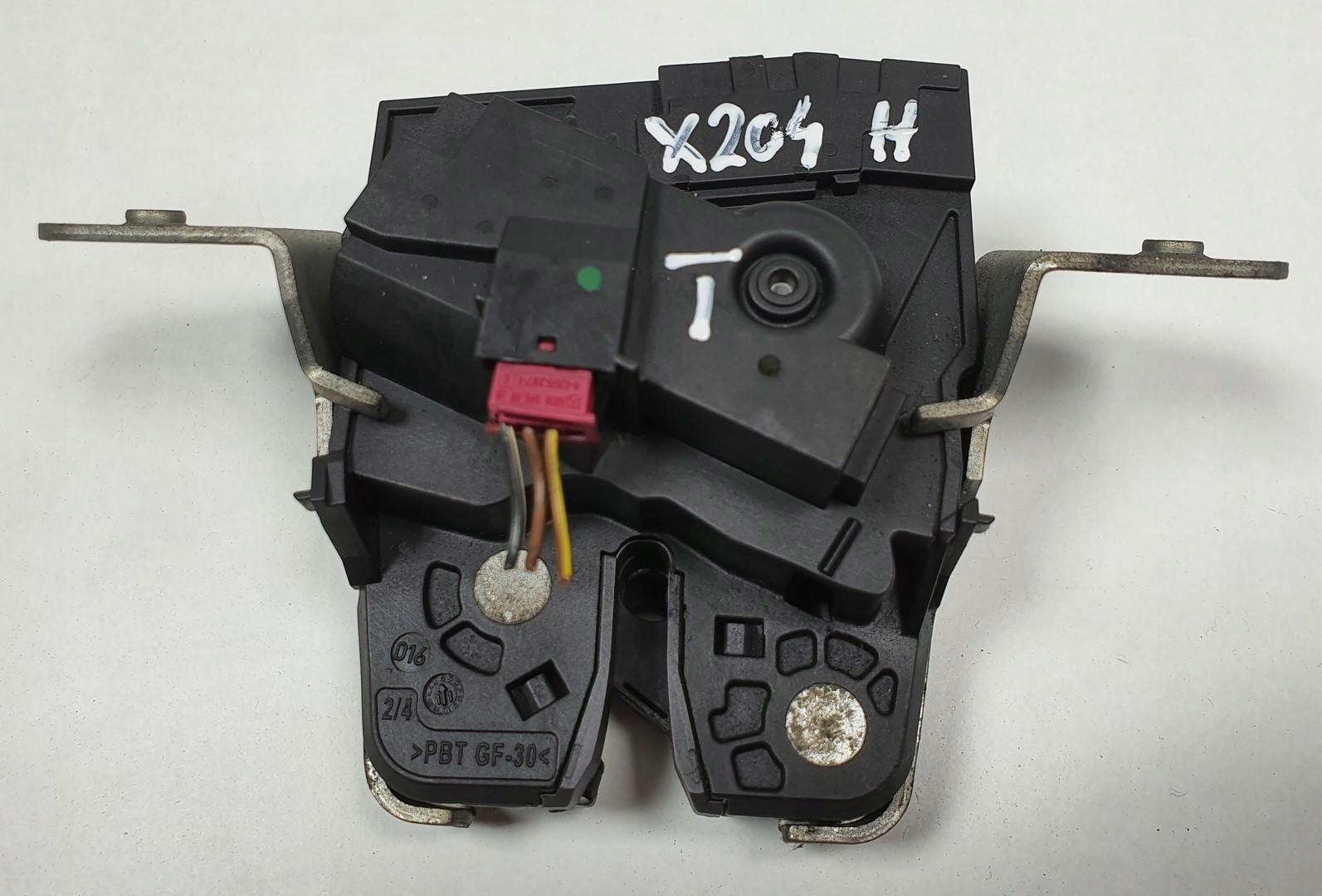 Замок люка задній MERCEDES GLK X204 A2047400535