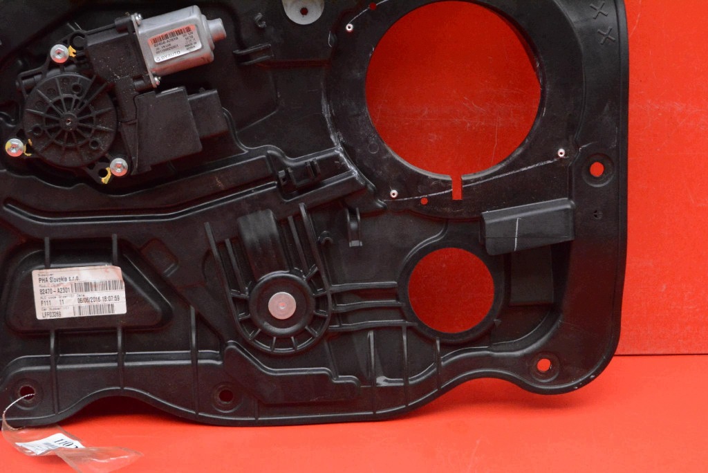 window regulator left front EU 82470-A2301 KIA CEED 2 II KOMBI LIFT 15-18