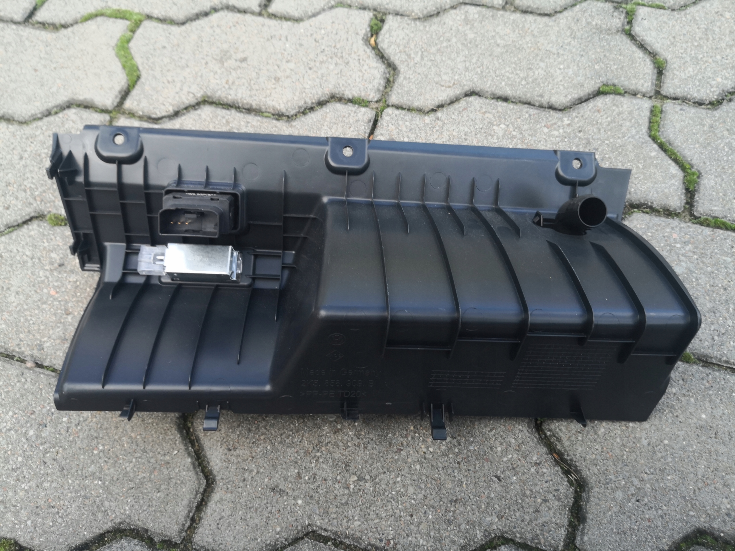 passenger compartment plato VW CADDY III 2K0867291