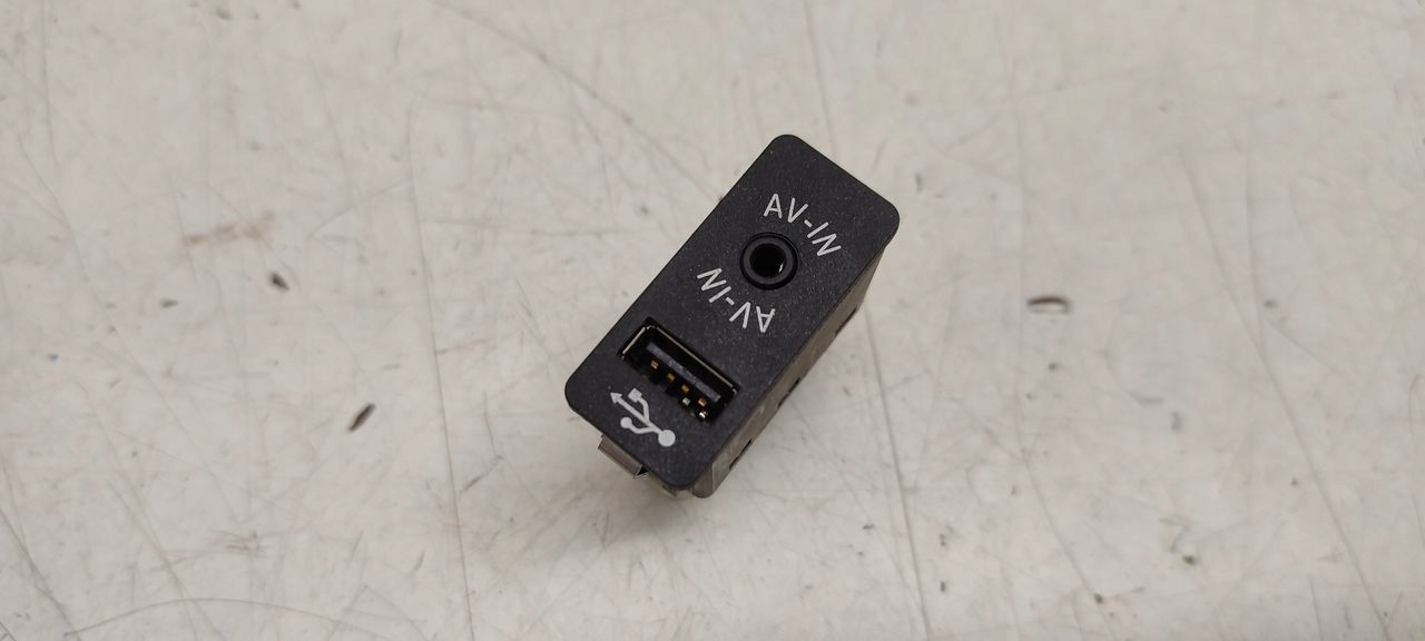 adapter zlacze AUX Mini R60S Countryman 2,0D